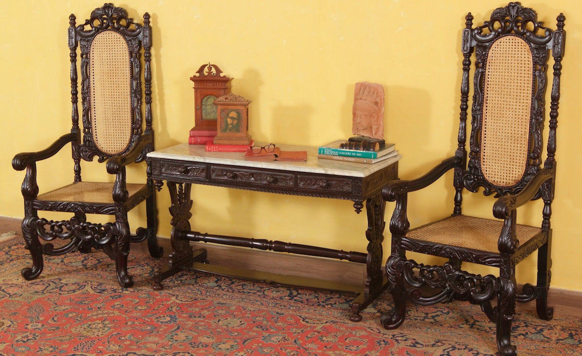 Arrindell Throne Chair