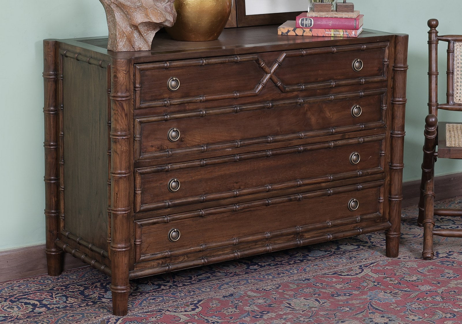 Lynbrook Chest of Drawers