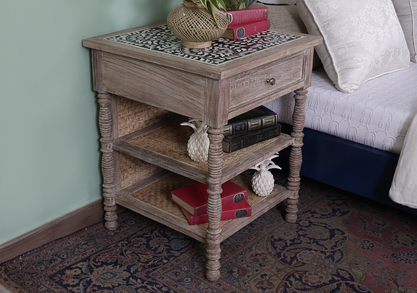 Havelock Nightstand