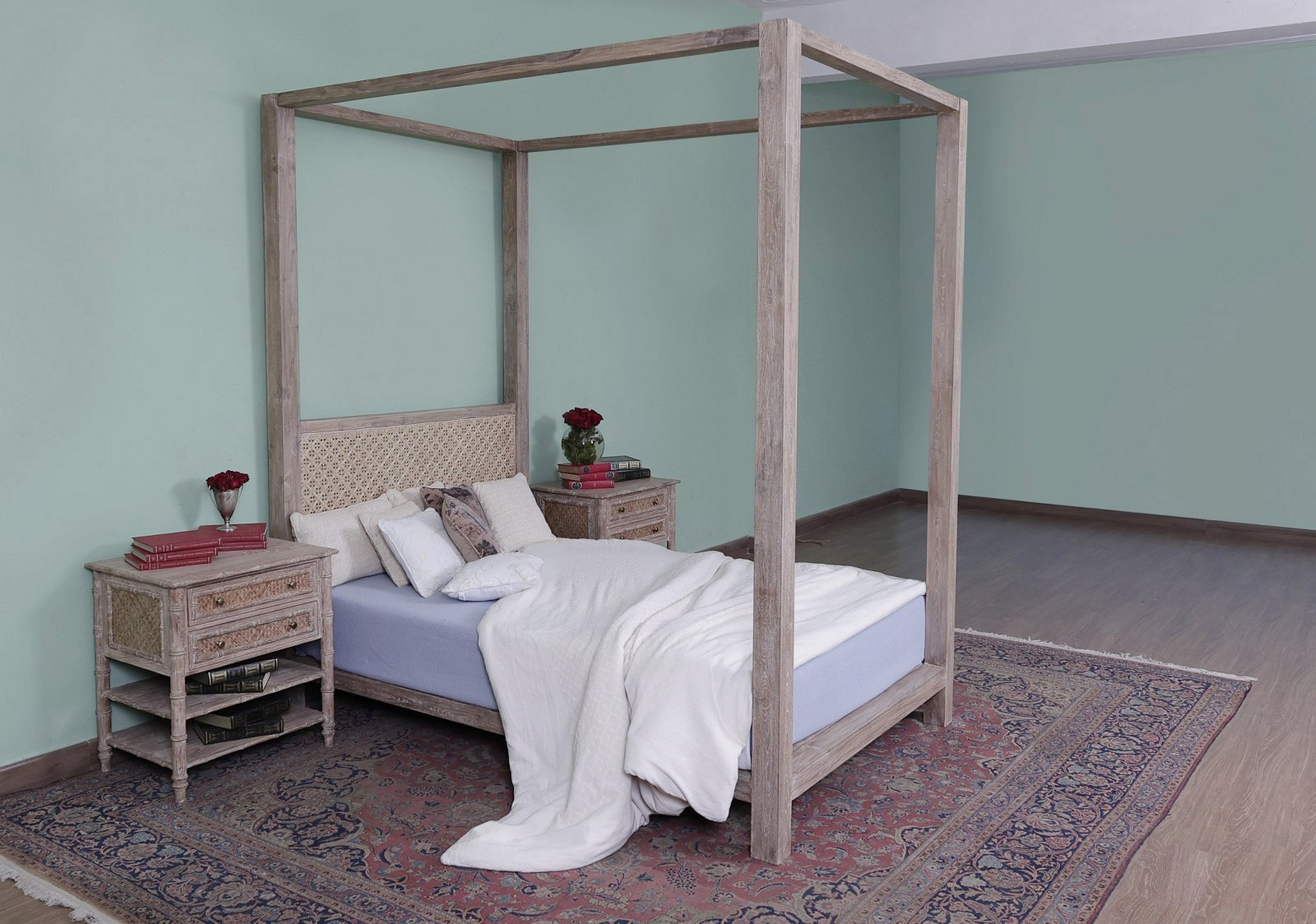 Hamilton Poster Bed