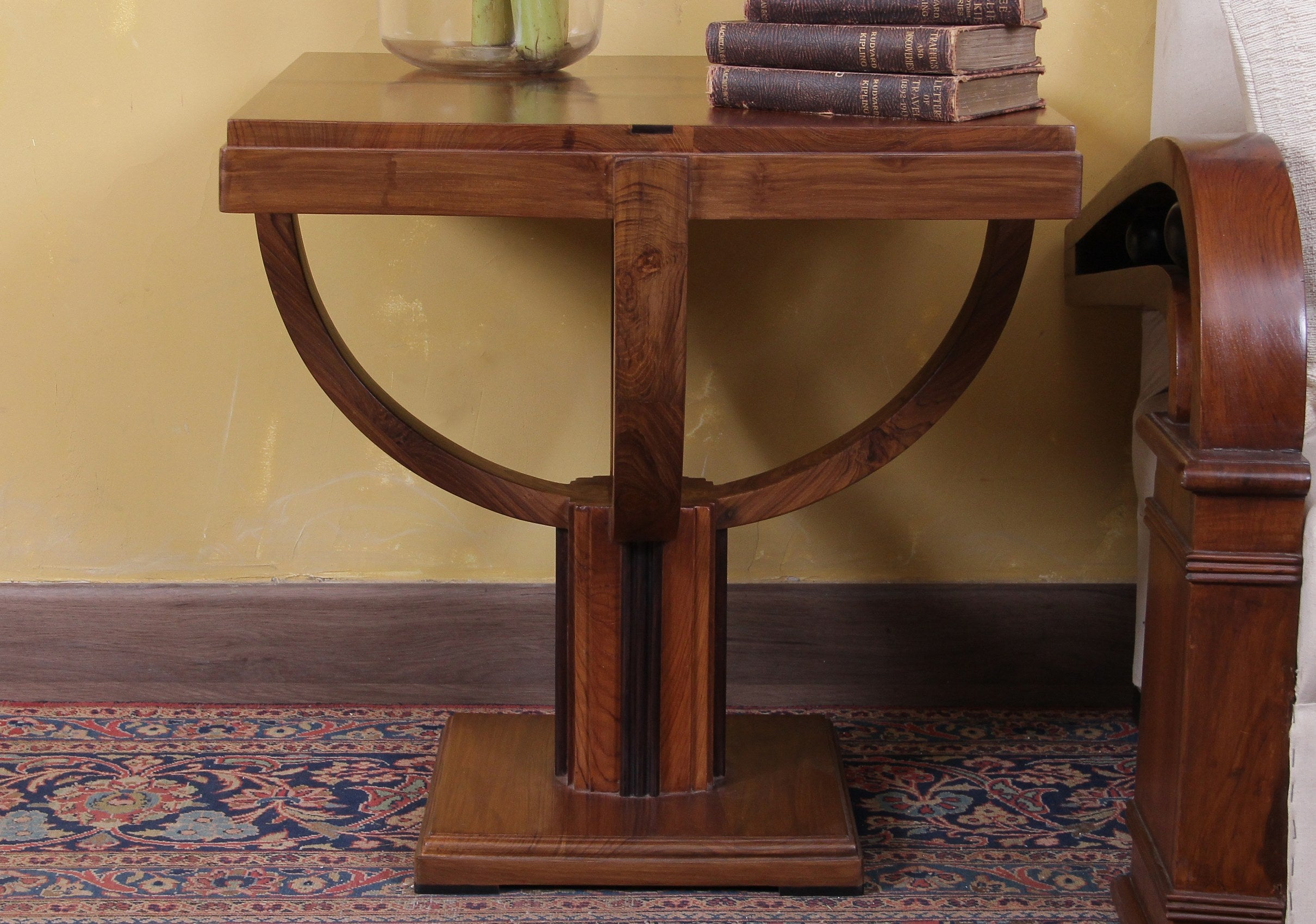Deveux Table