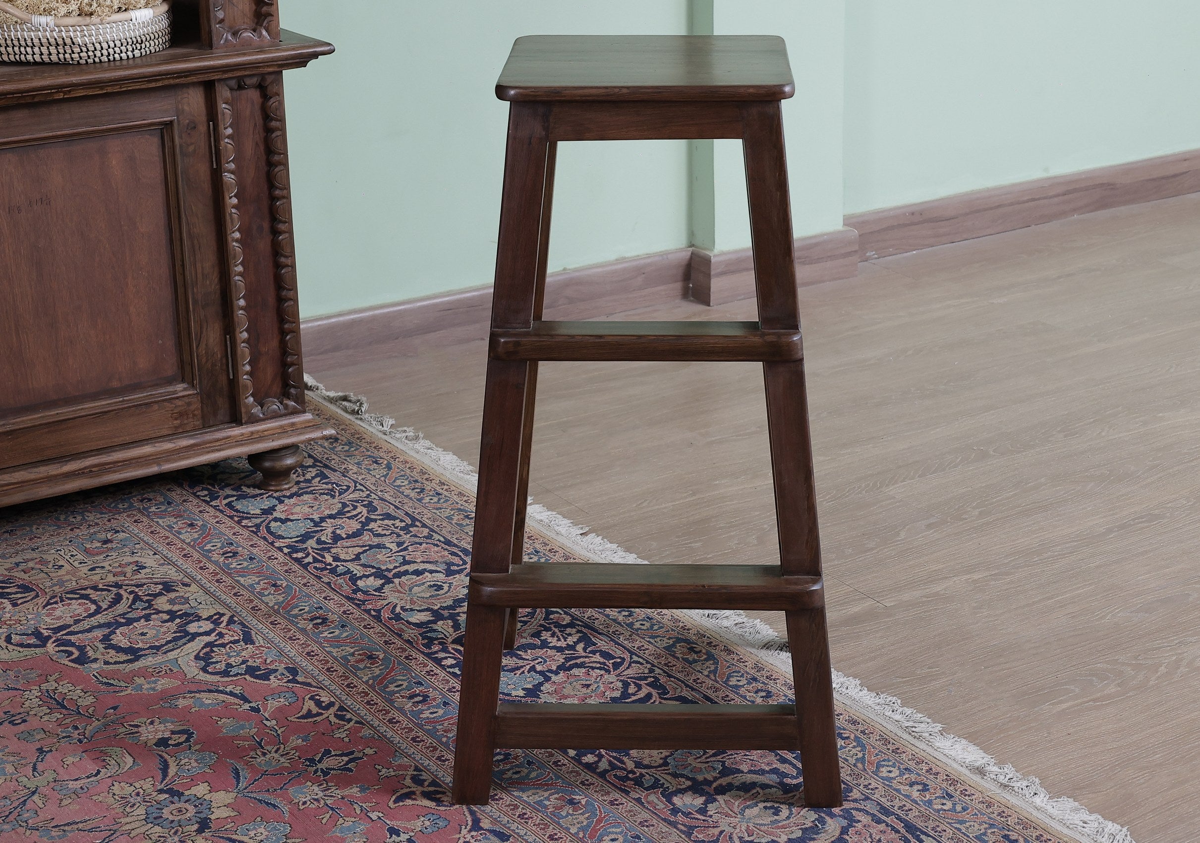 Chitina Stool