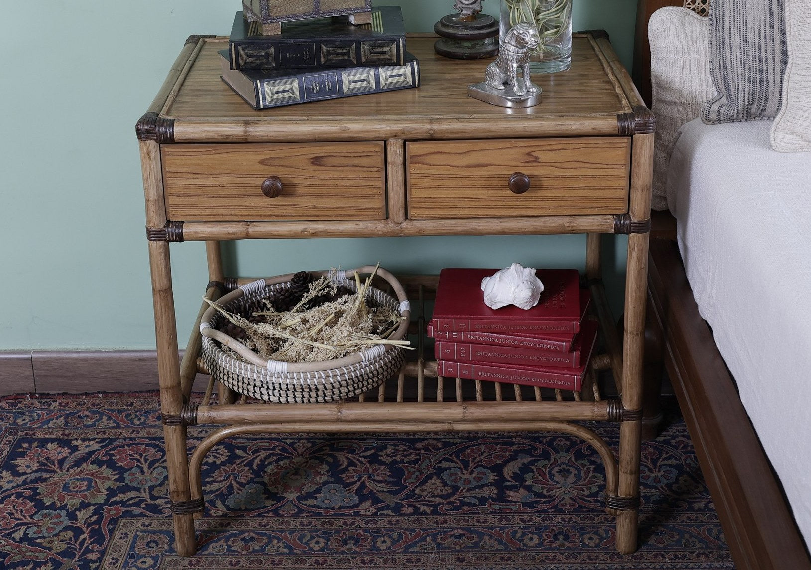 Bilton Table