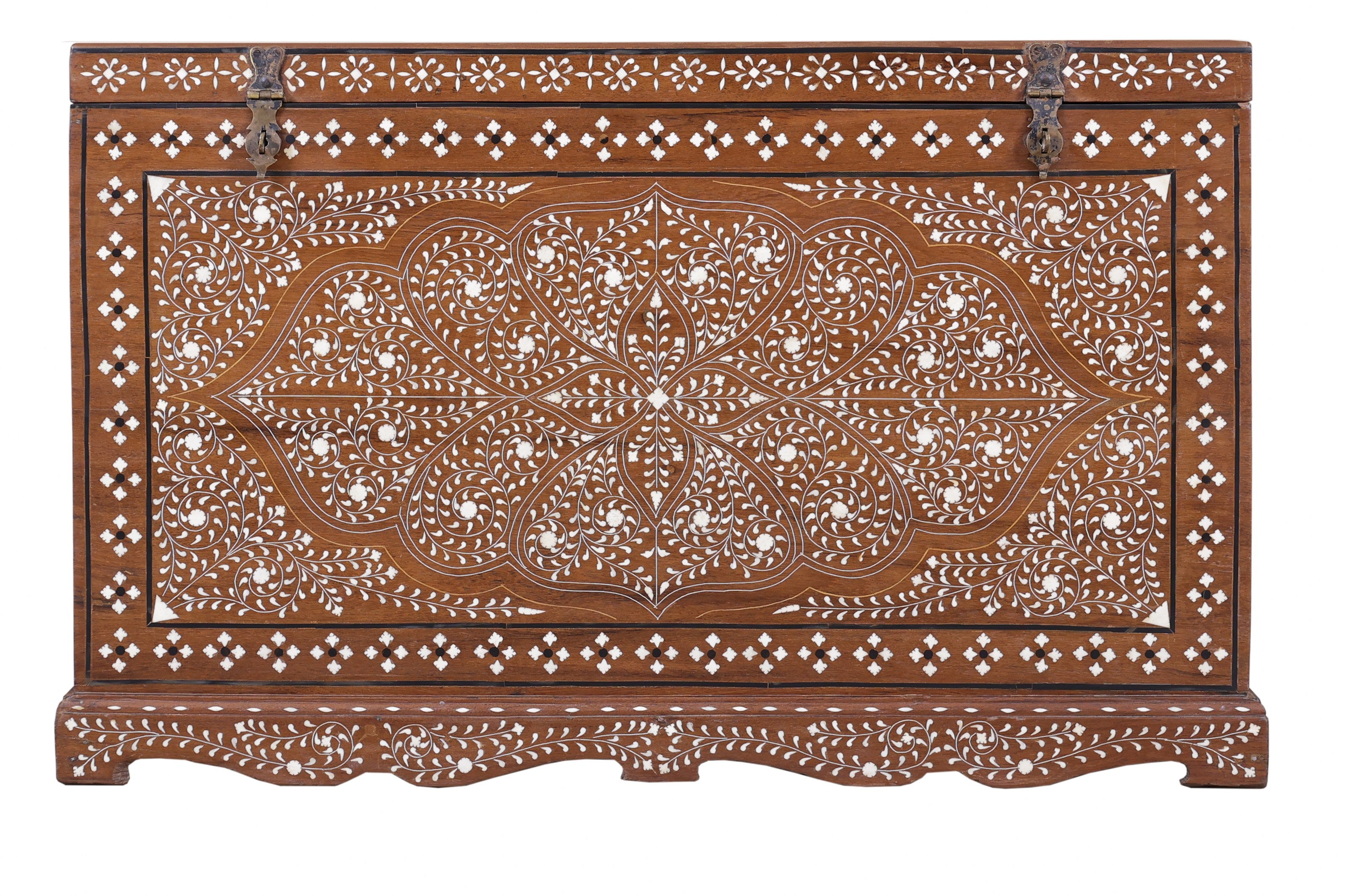 Tredgold Chest