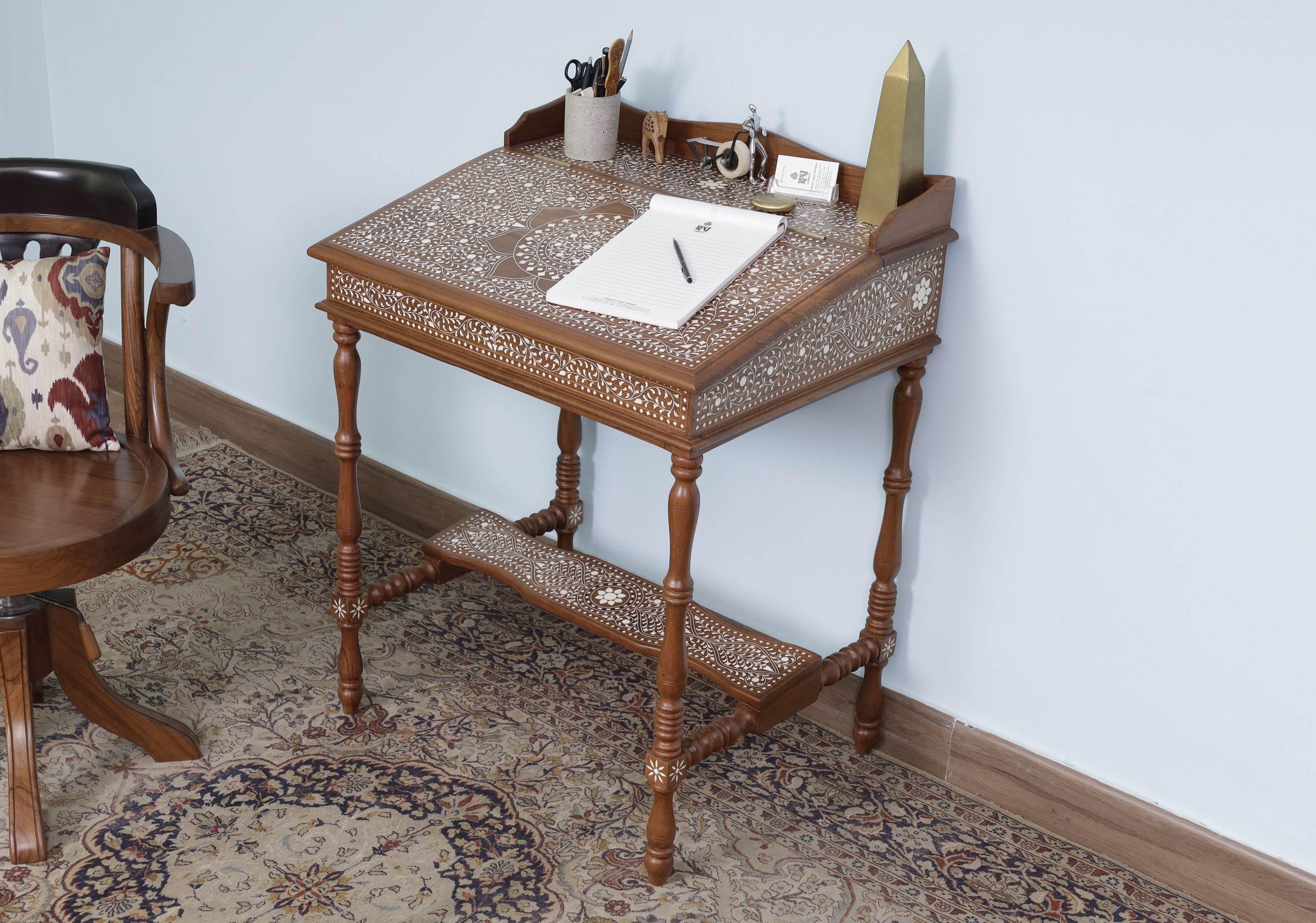 Cherett Desk