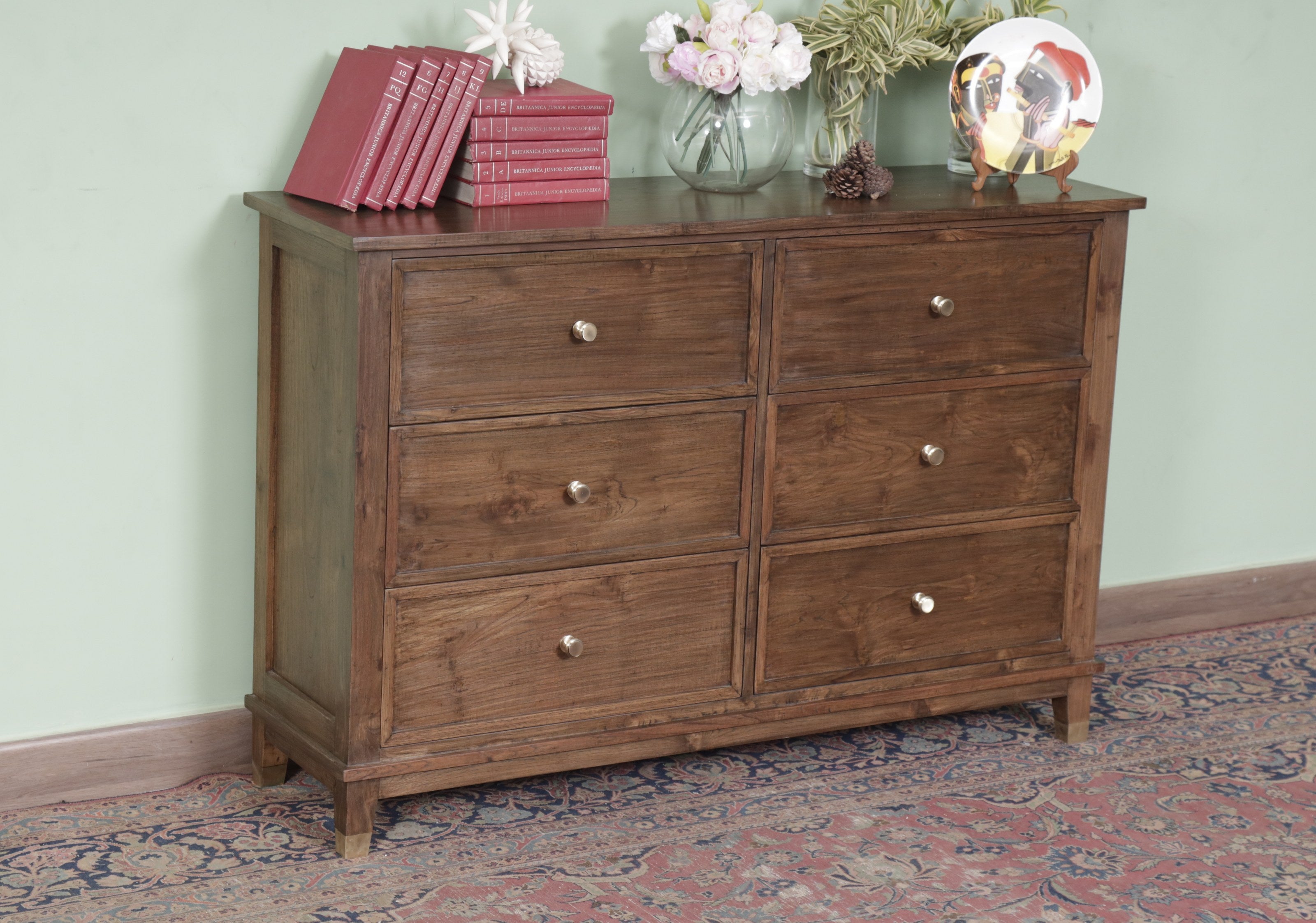 Nisbet Chest of Drawers