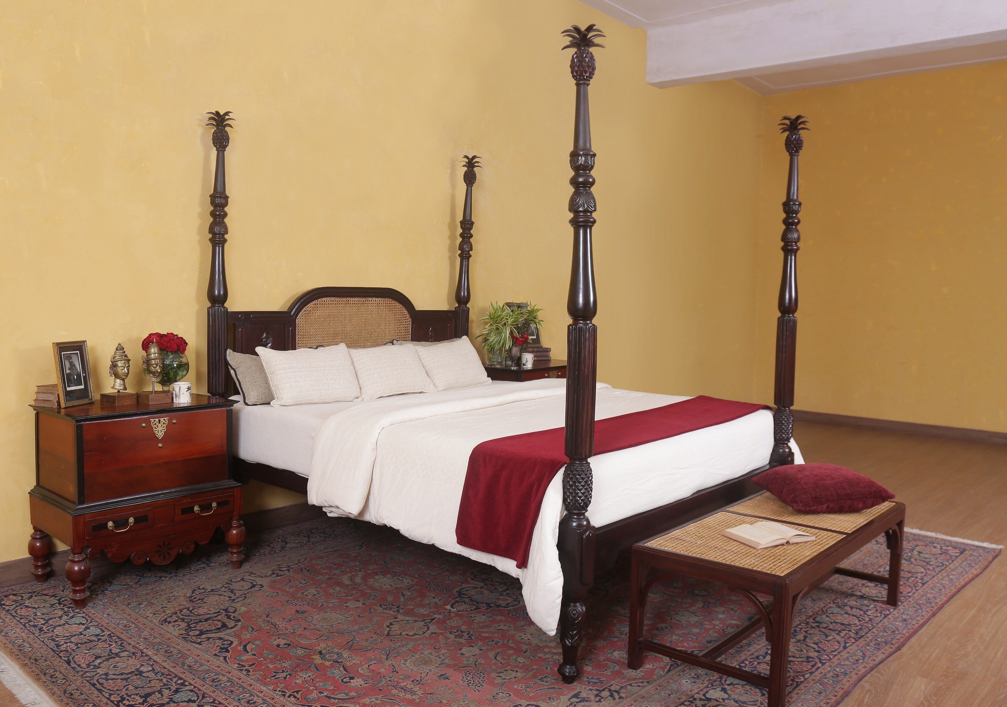 Hatfield Poster Bed