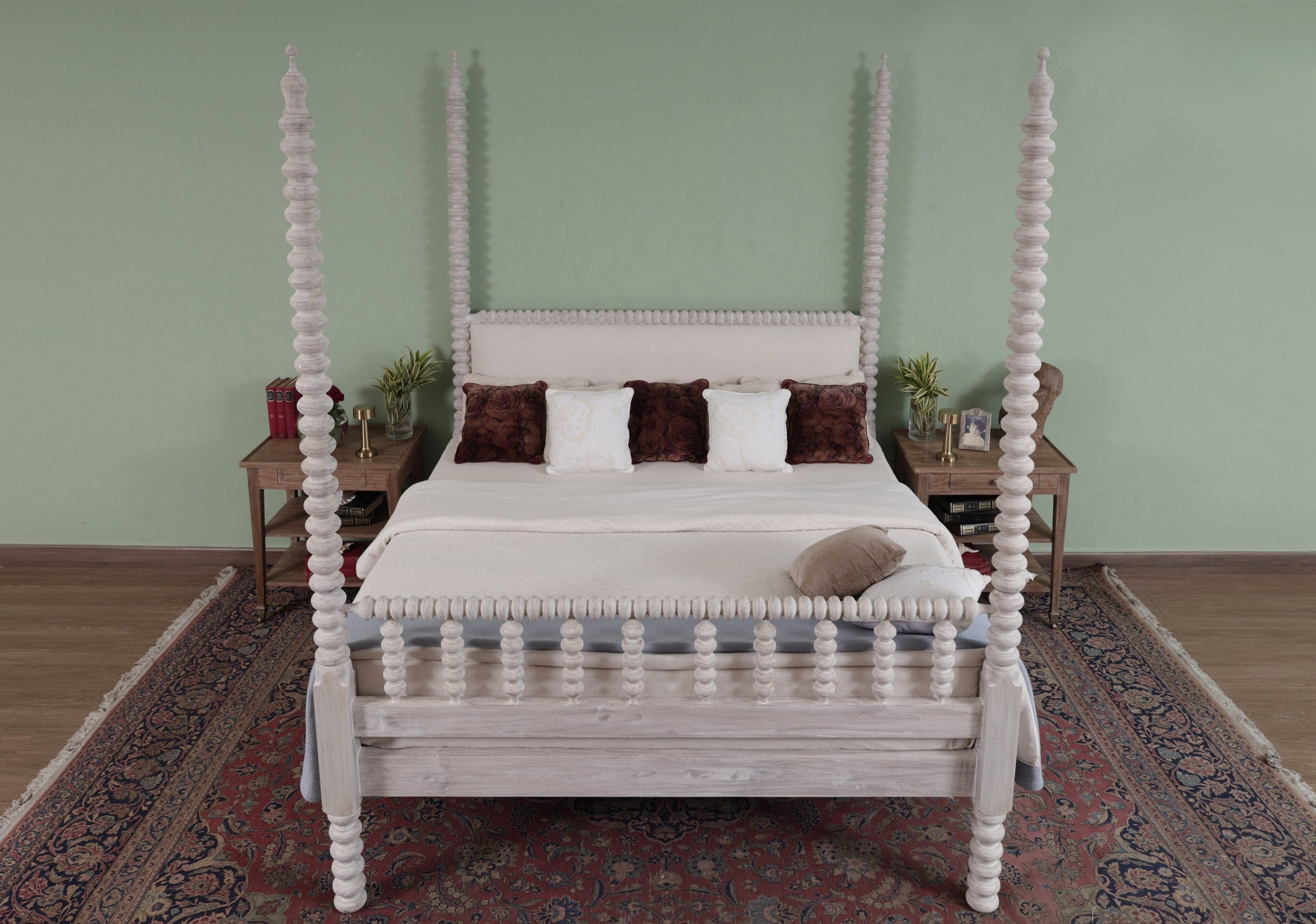 Normanby Poster Bed