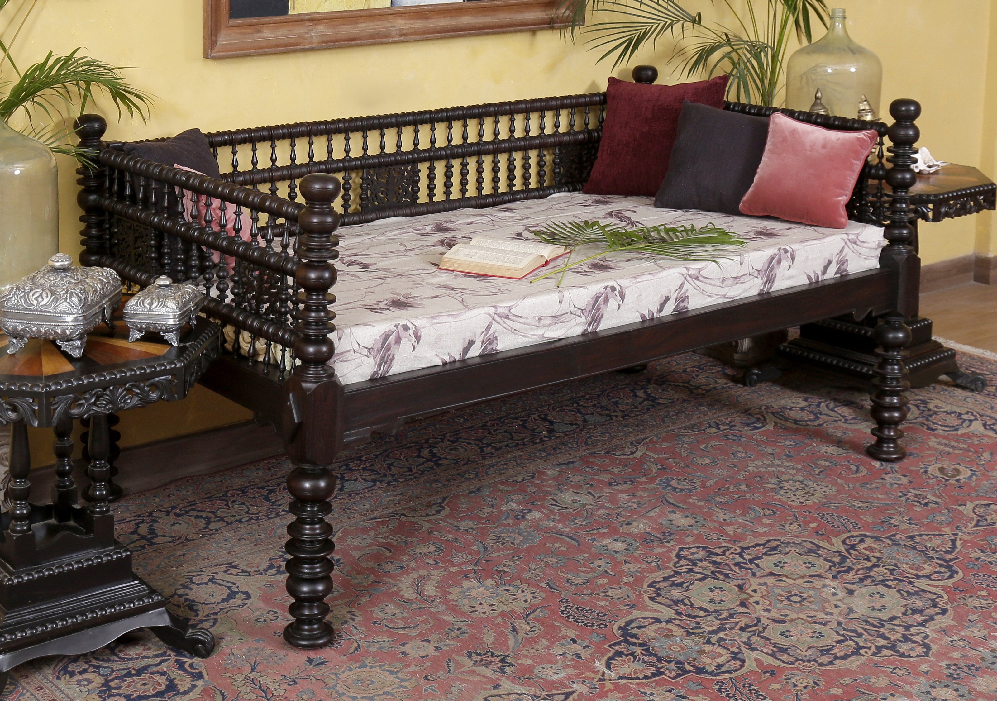 Gifford Antique Day Bed