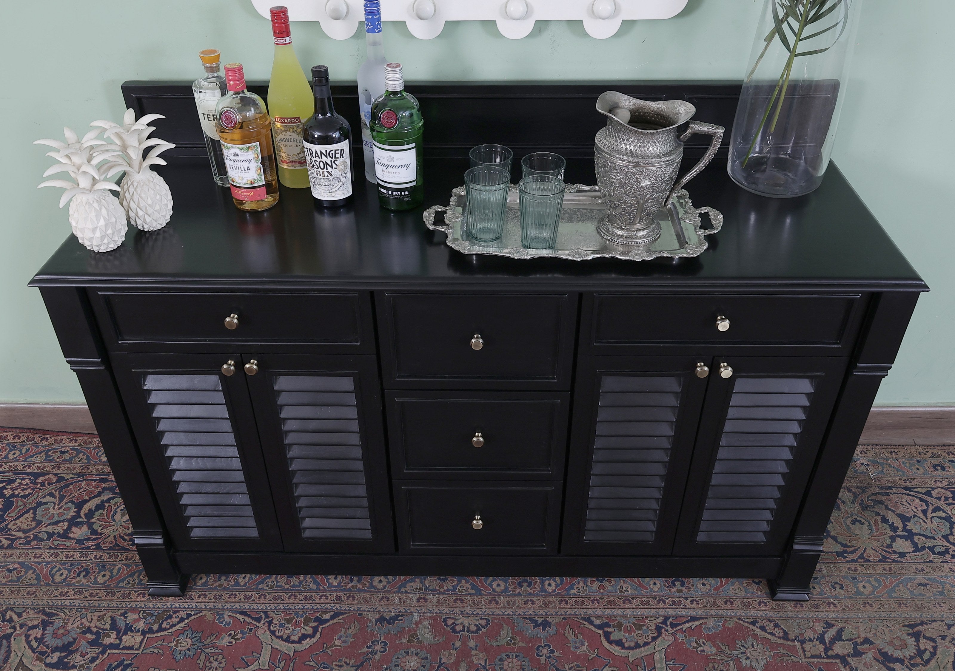 Hallor Vanity