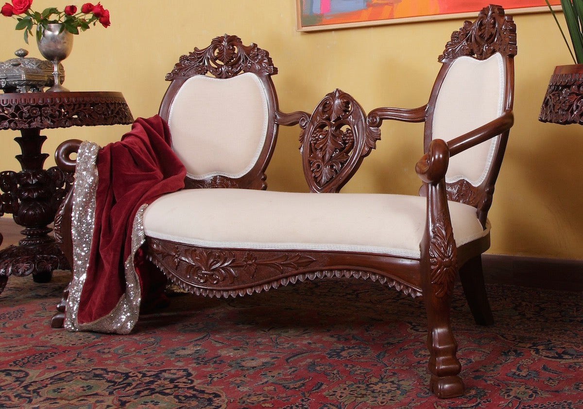 Richards Sofa