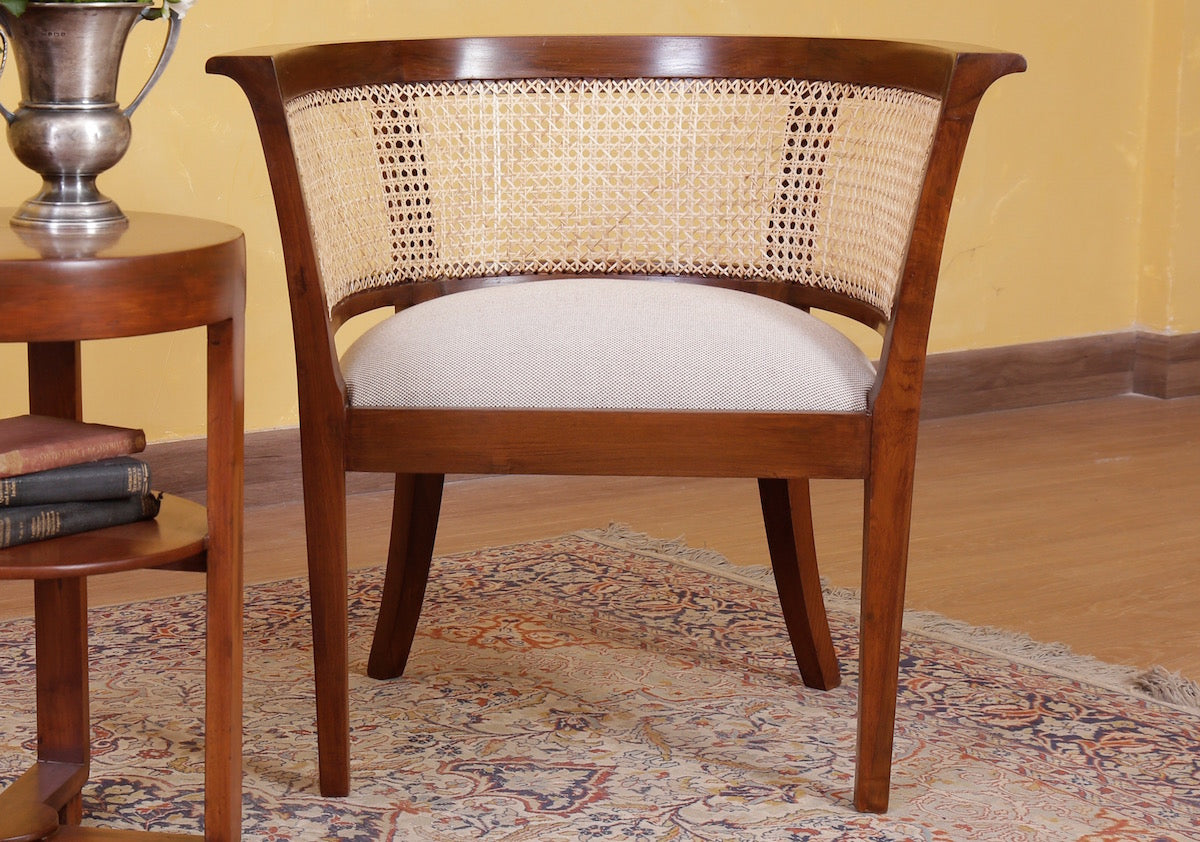 Rodrigo Chair