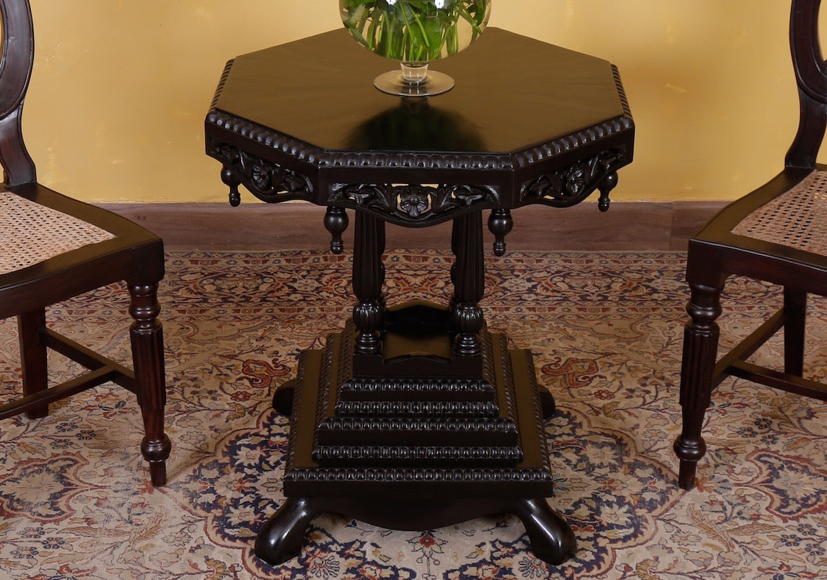 Cristobal Table