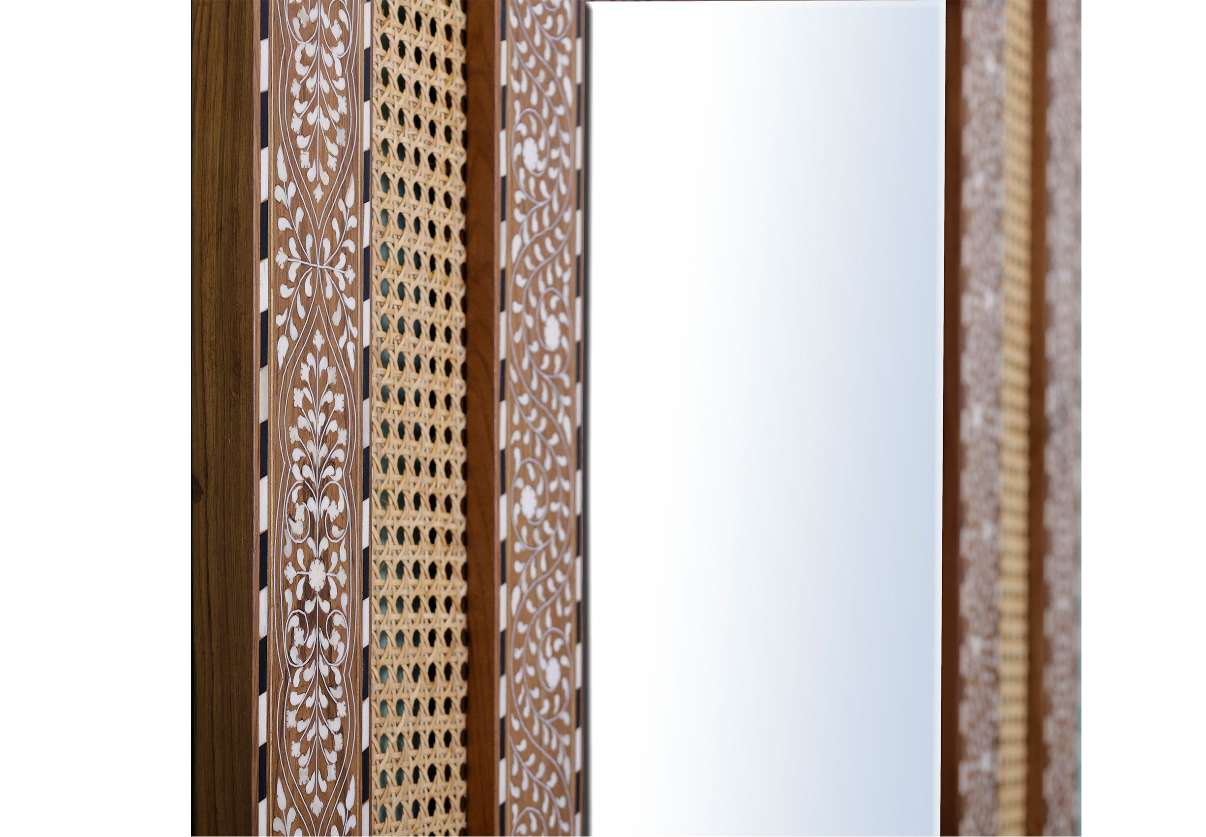 Lindo Mirror Frame