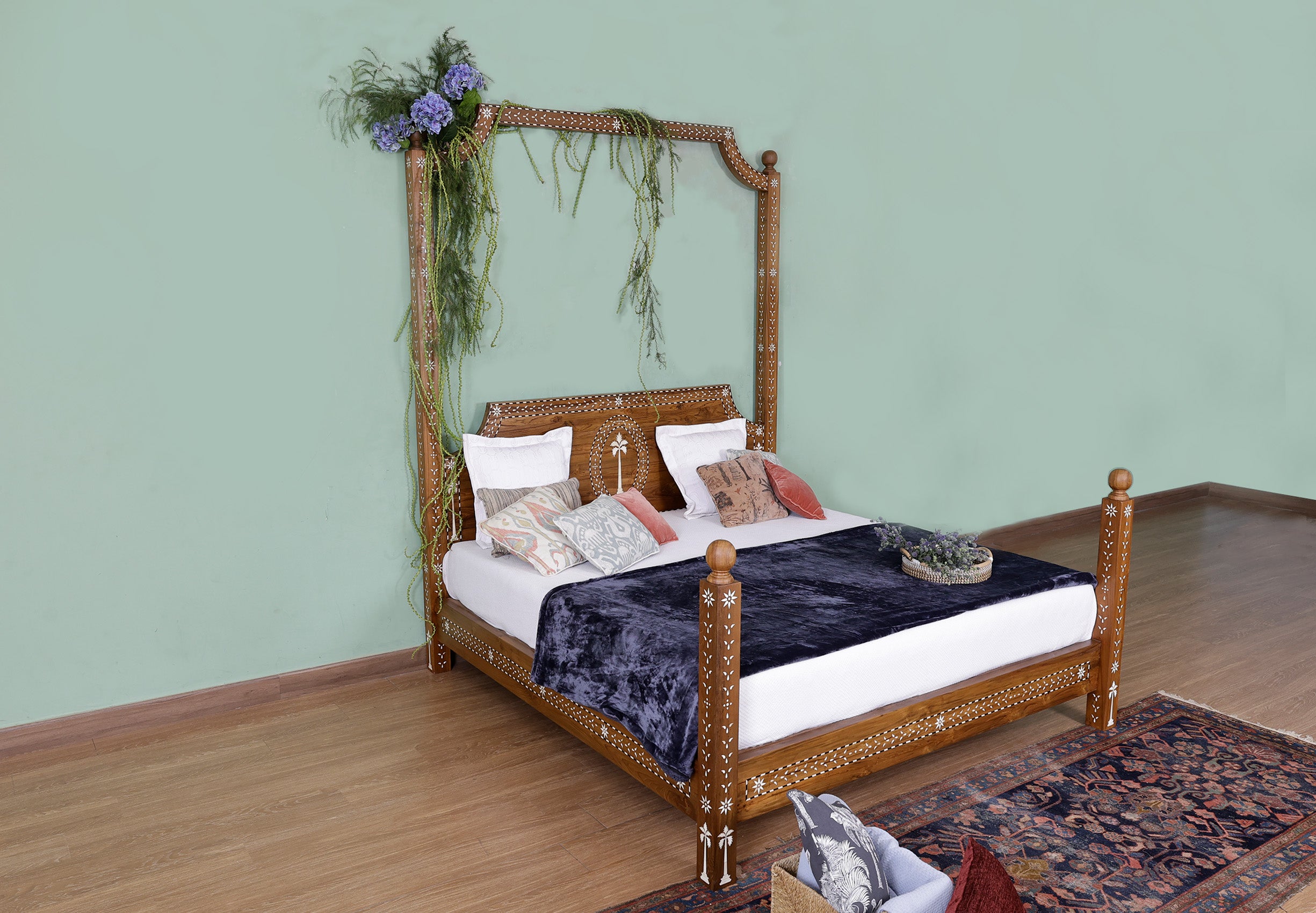 Wilmot Inlaid Bed