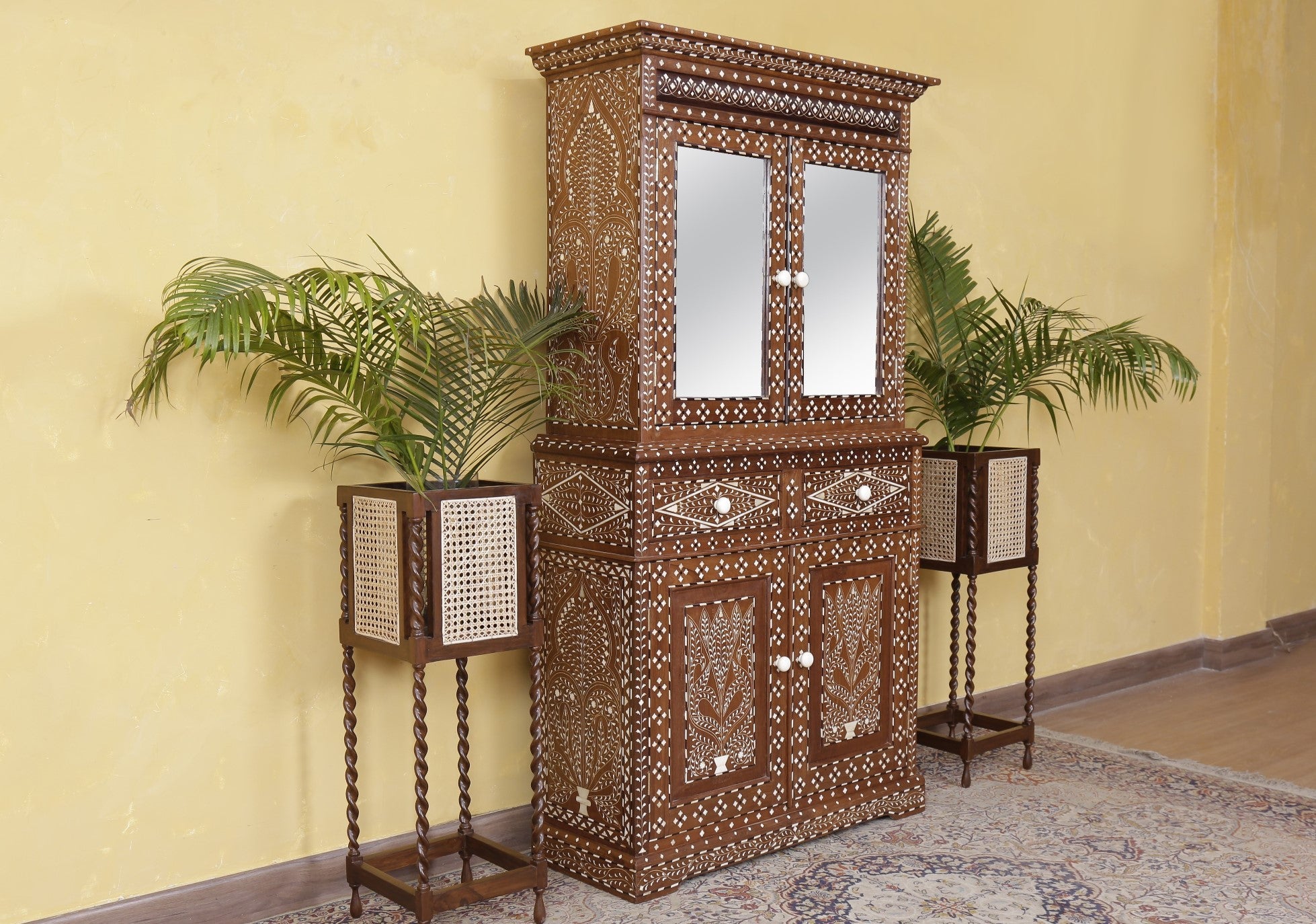 Dotin Inlaid Cabinet