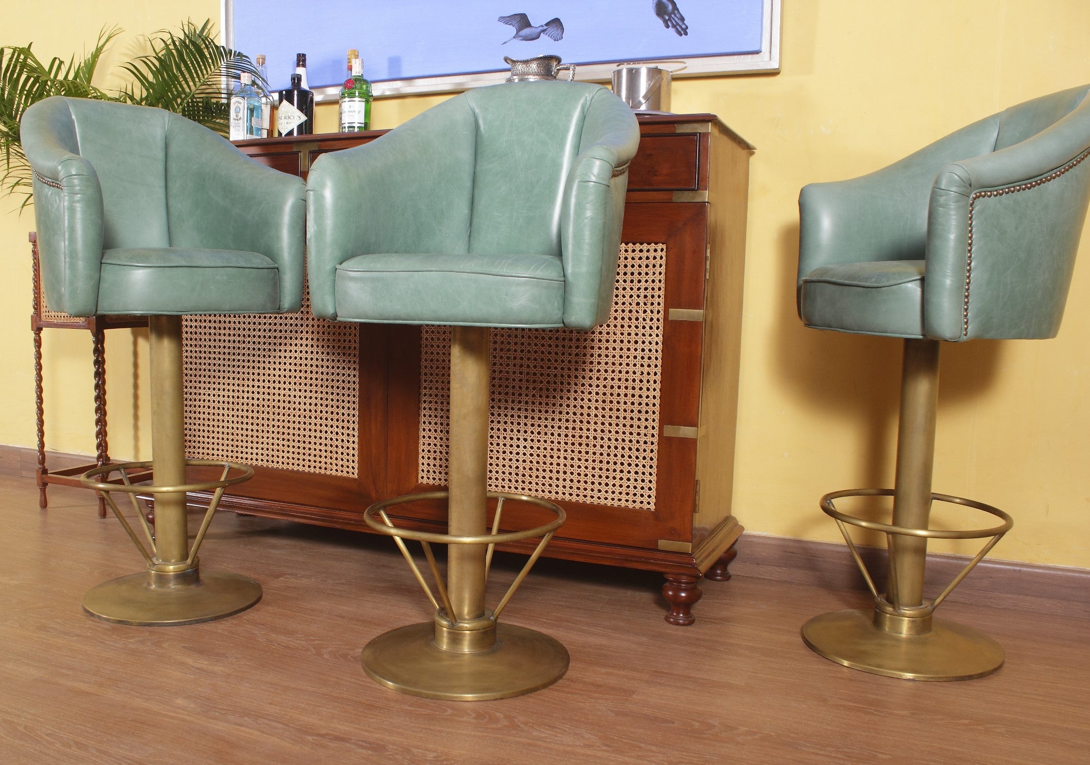 Henderson Barchair