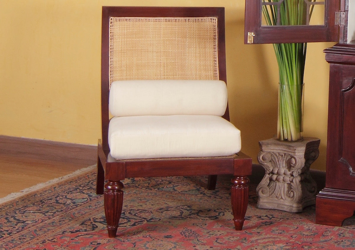 Bushe Chair