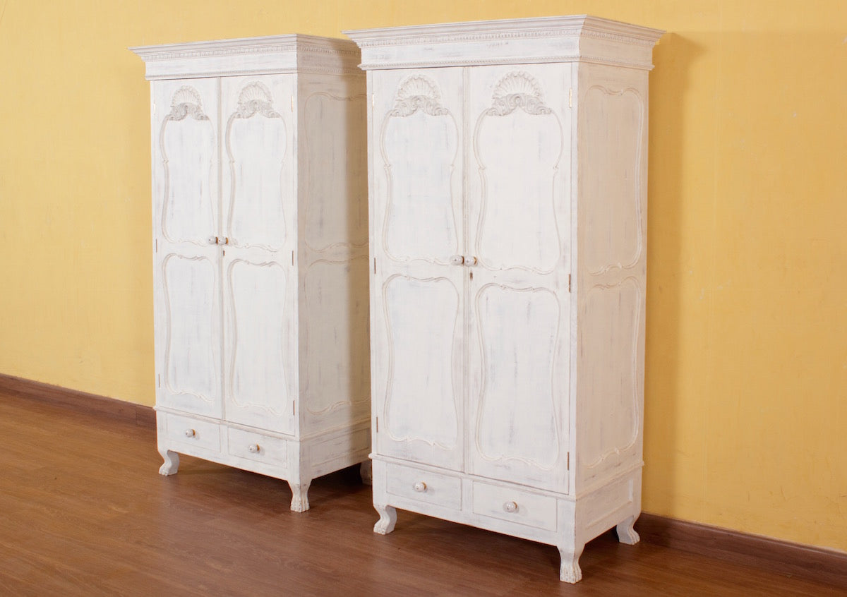 Holligan Armoire