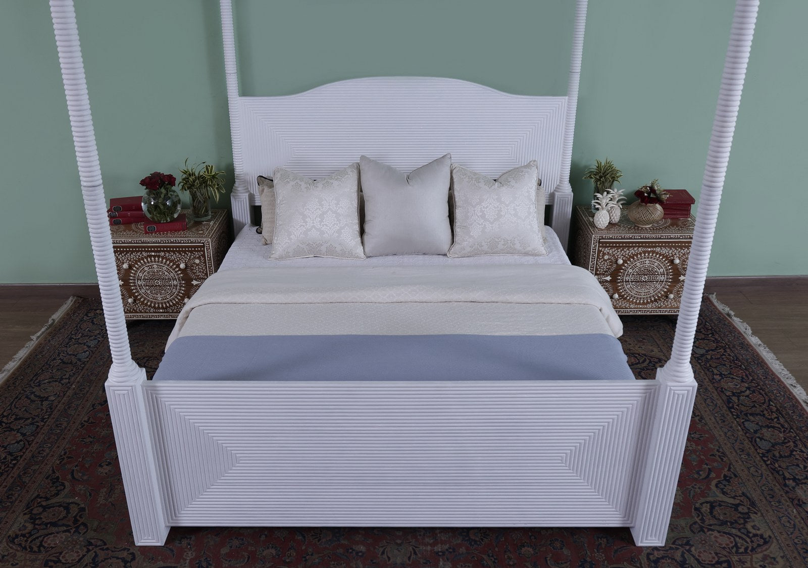 Lemington Poster Bed