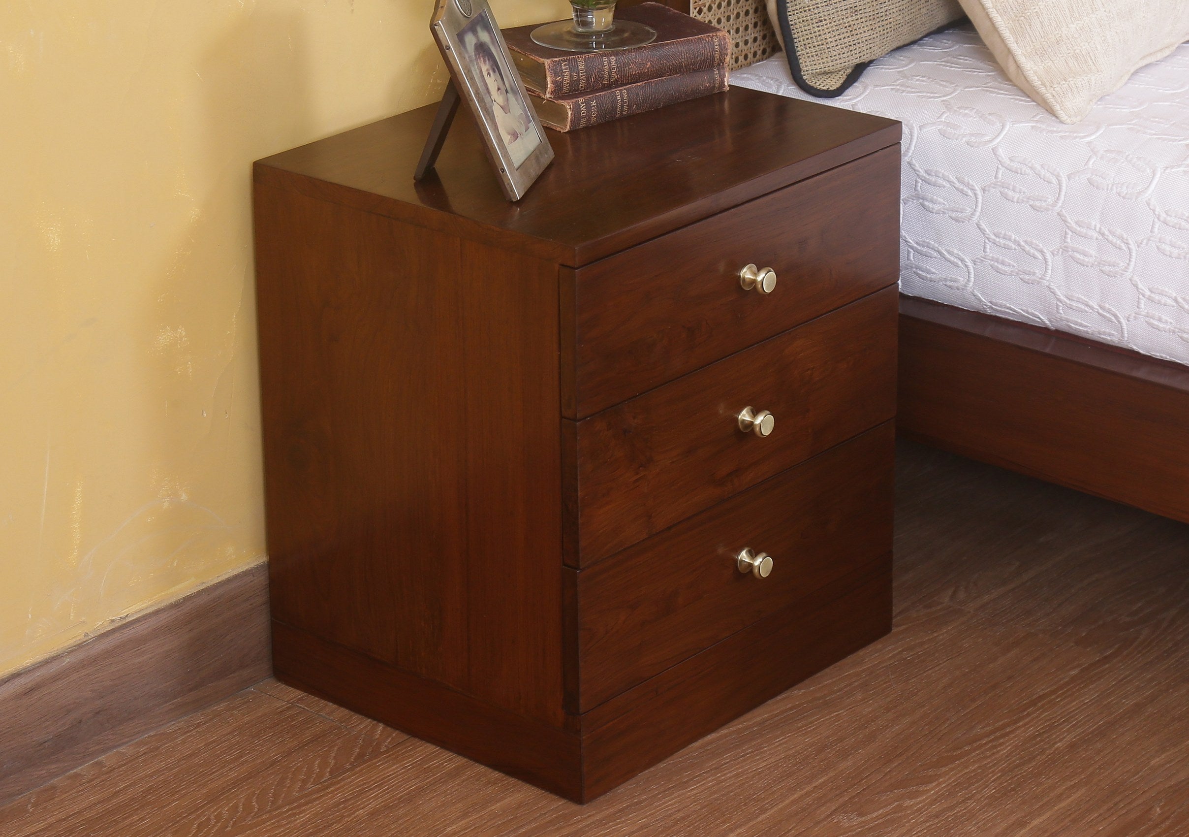 Jervois Nightstand