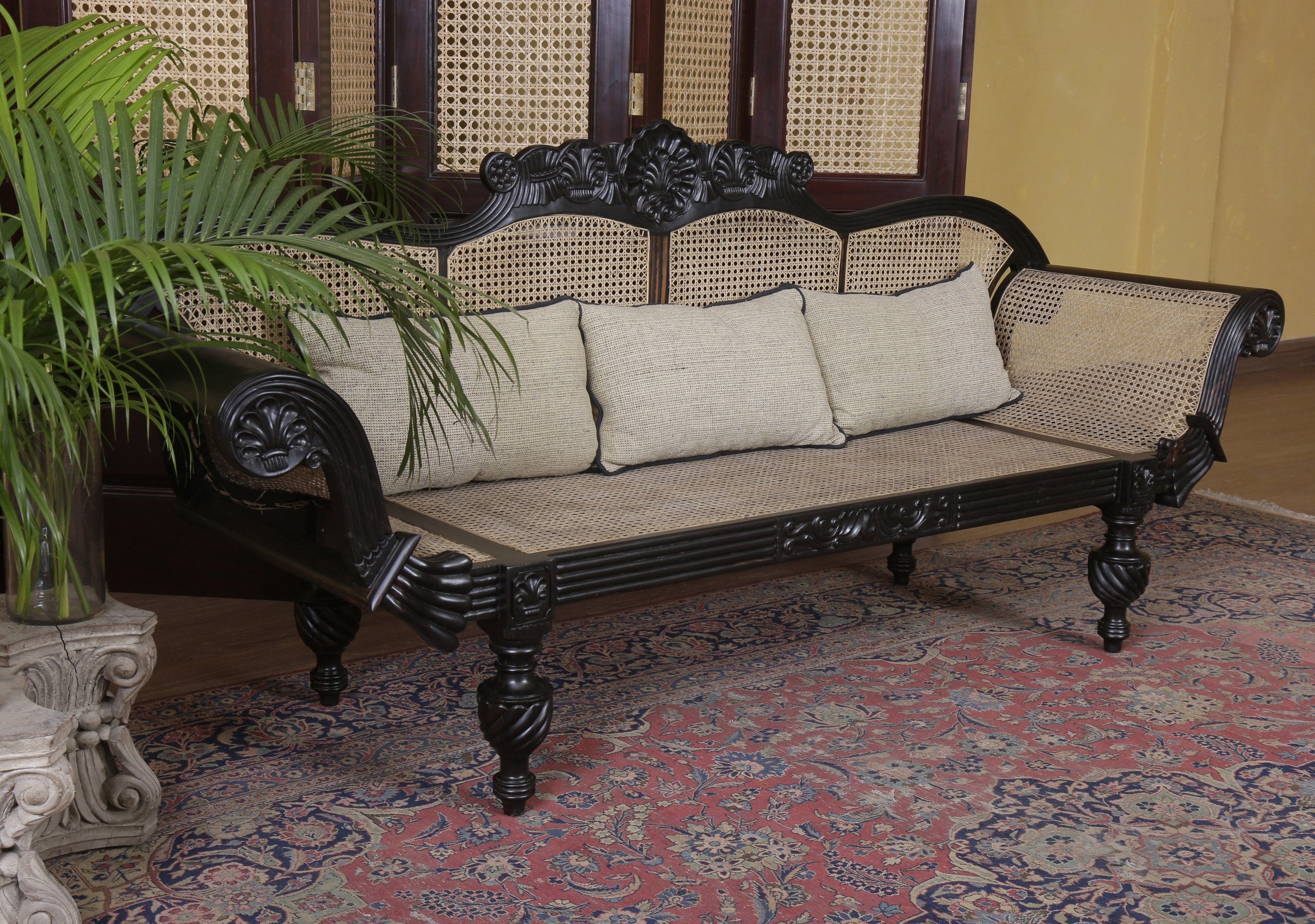 Verbeek Antique Divan