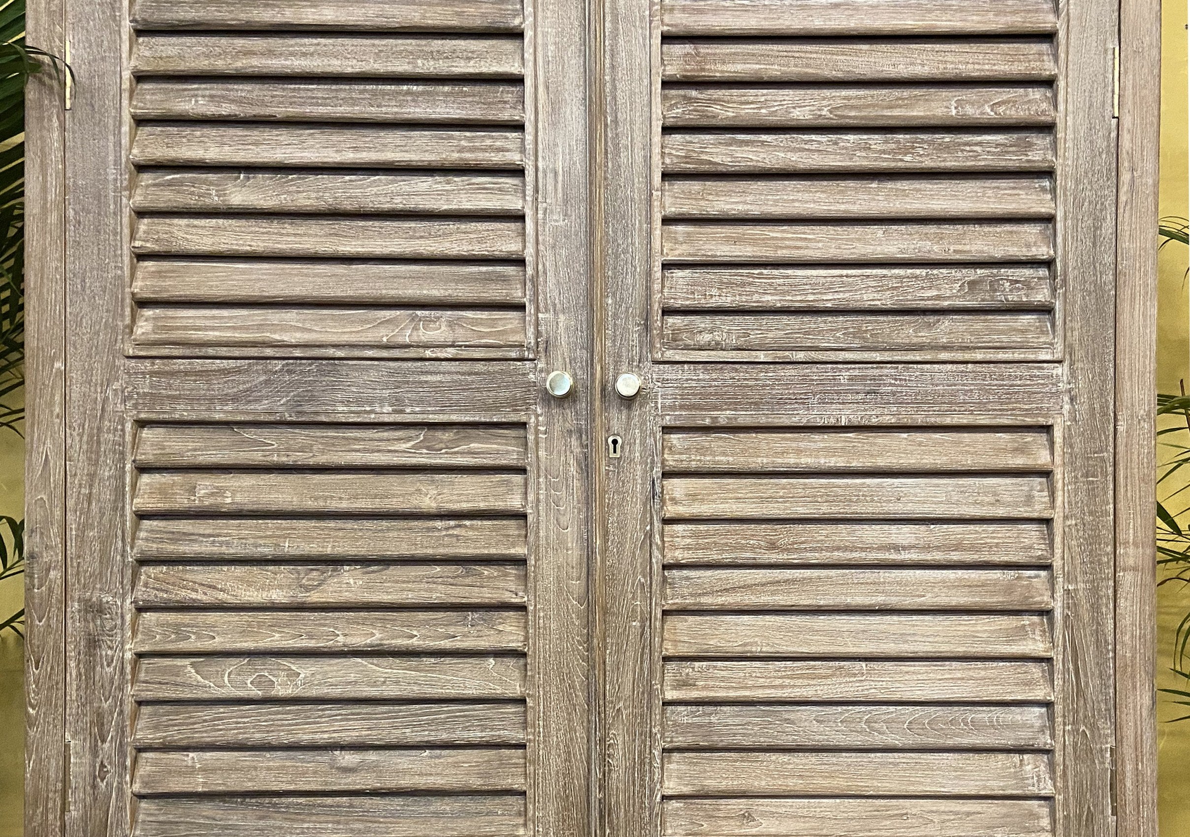 Elibank Armoire