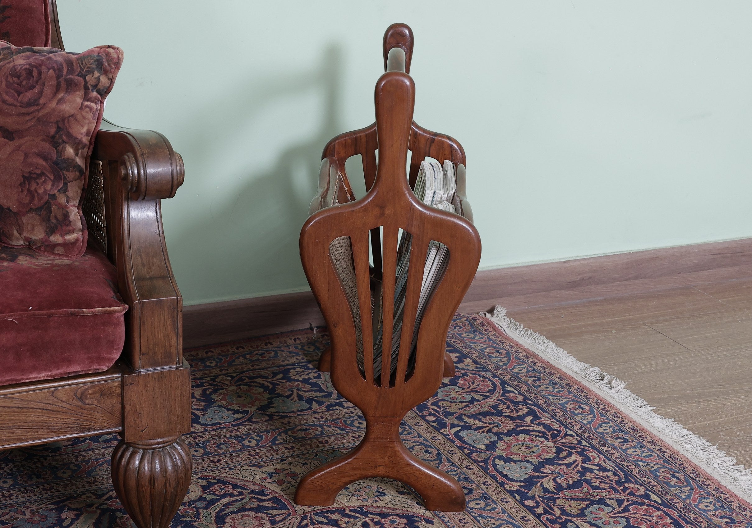 Boyle Magazine Rack