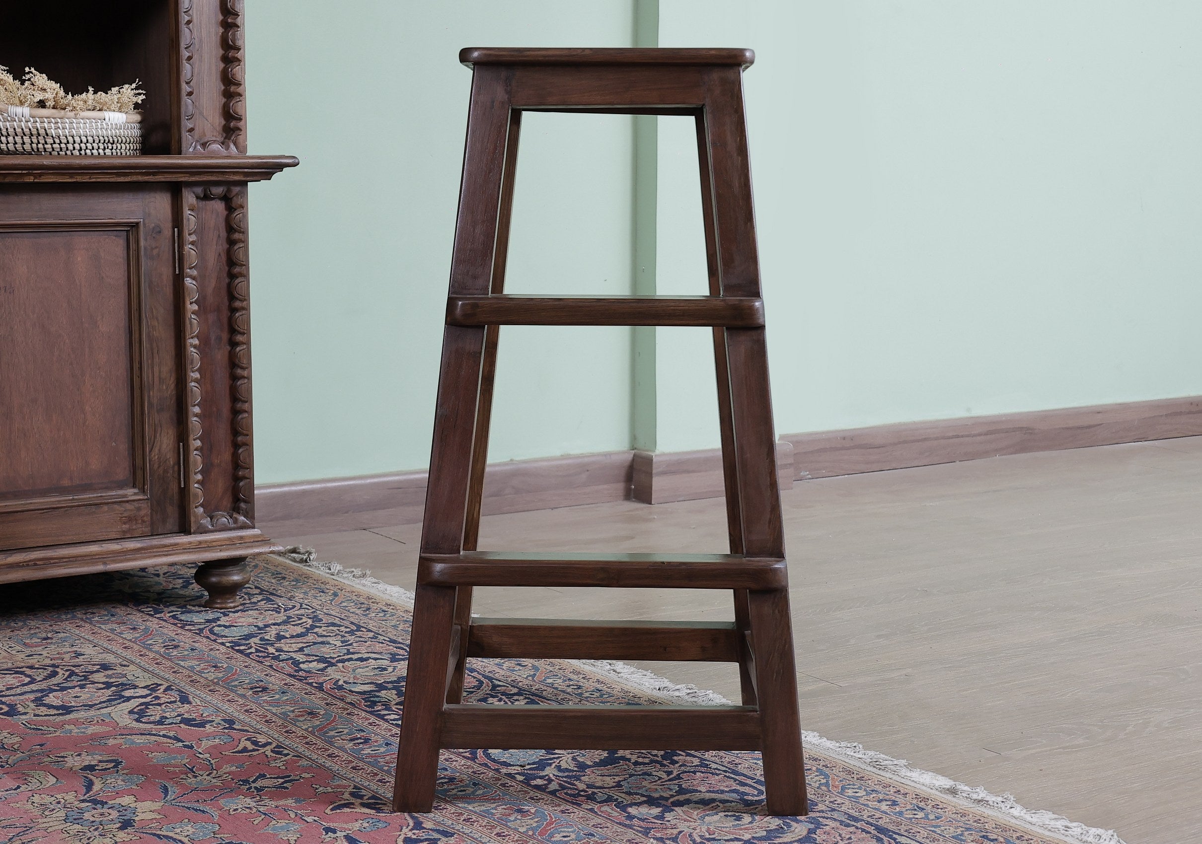 Chitina Stool