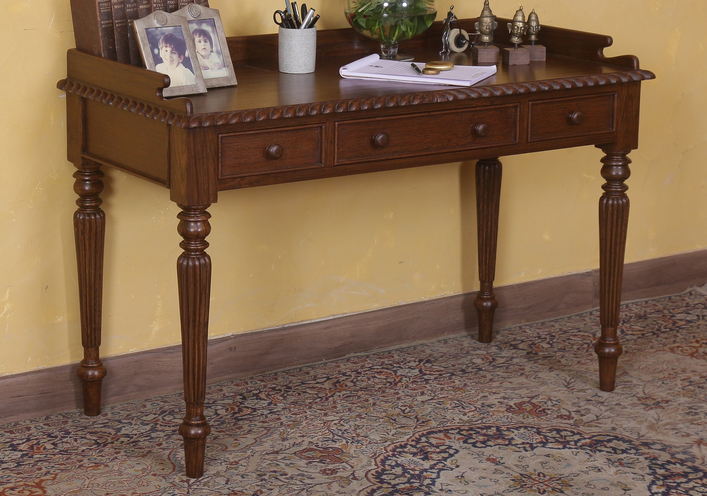 Hutton Desk
