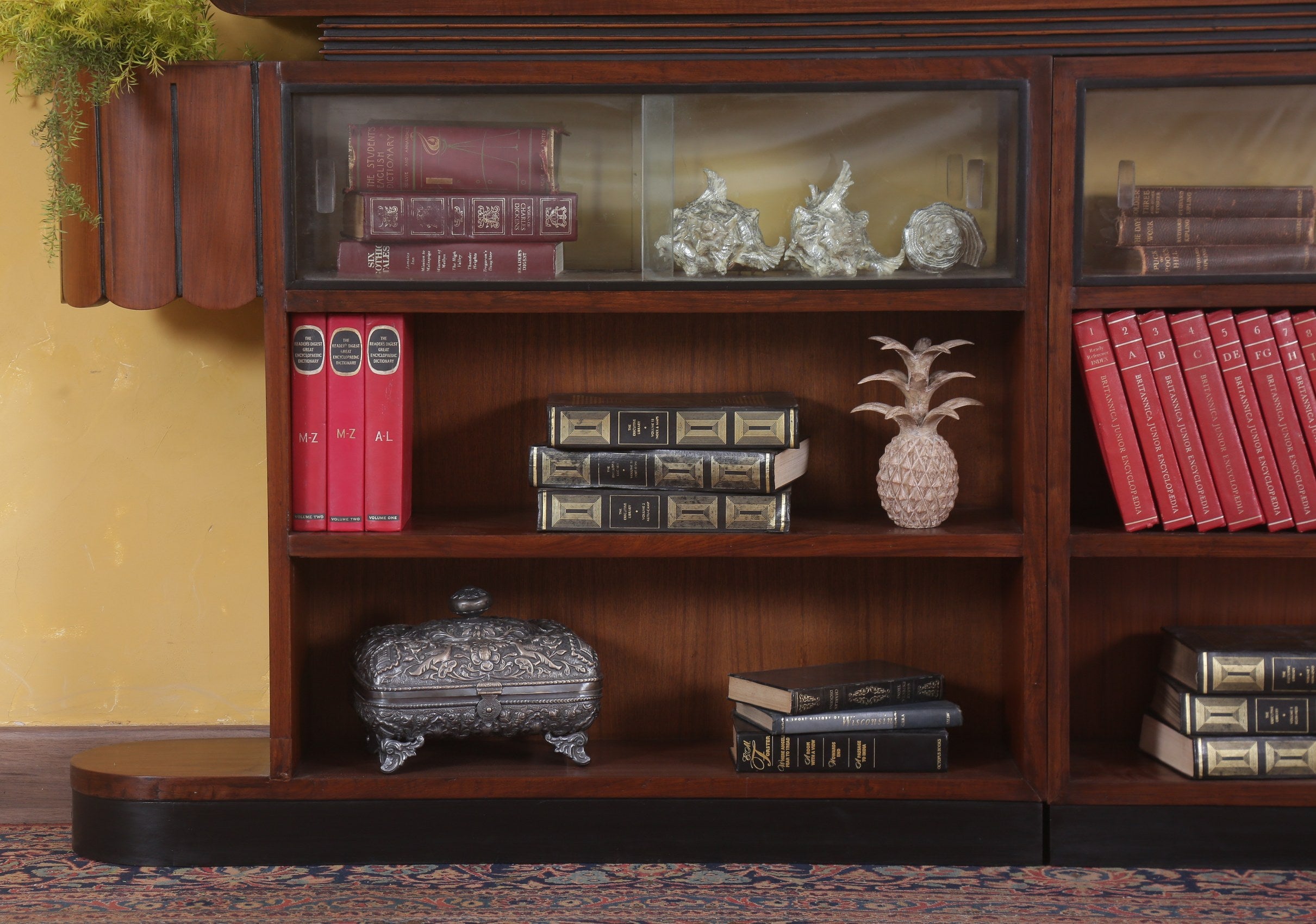 Poirot Antique Display Unit