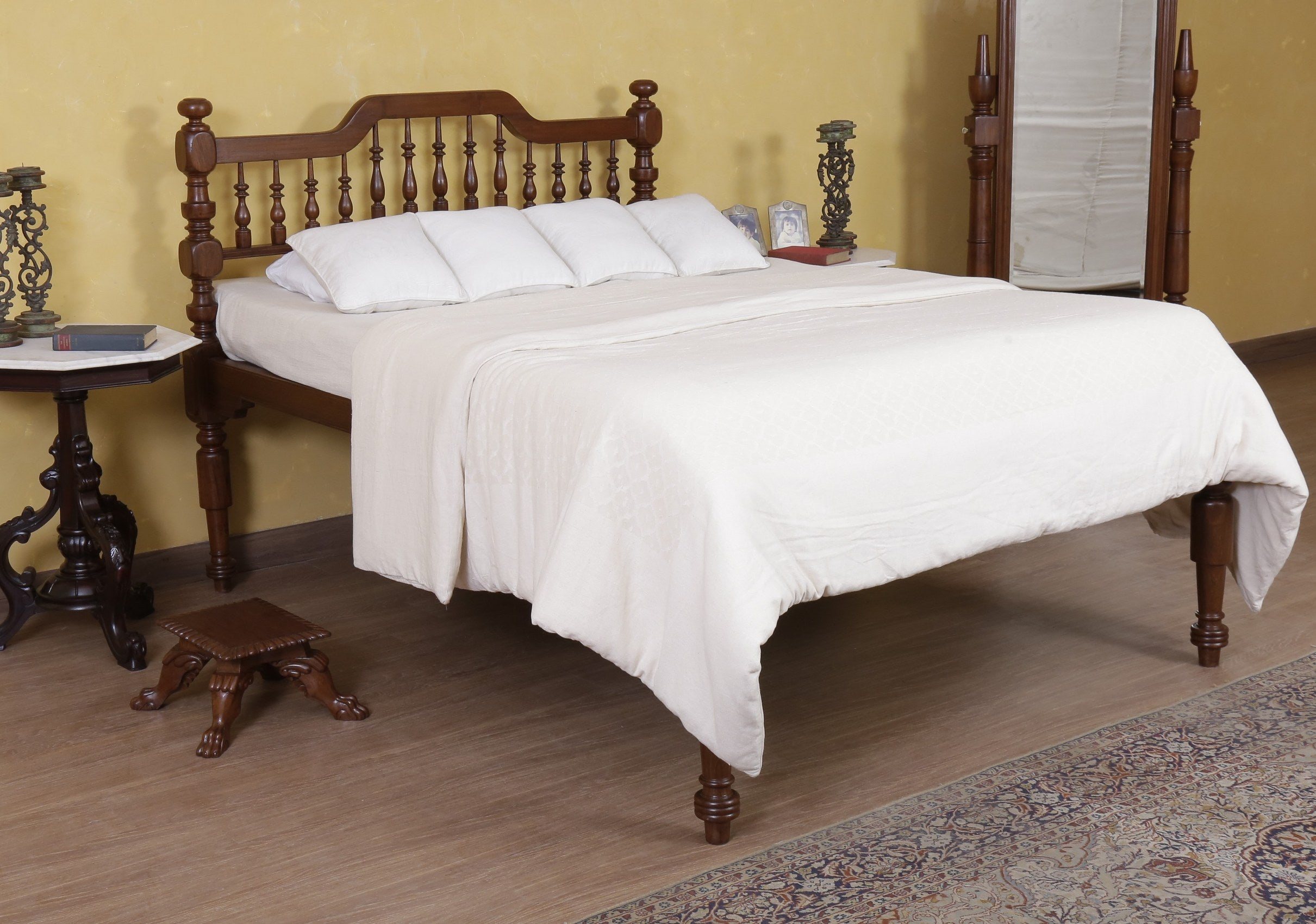 Keynell Antique Bed
