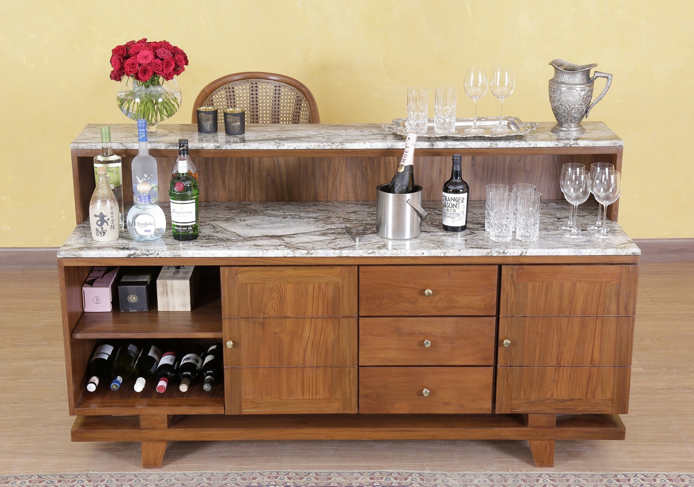 Frere Bar Counter