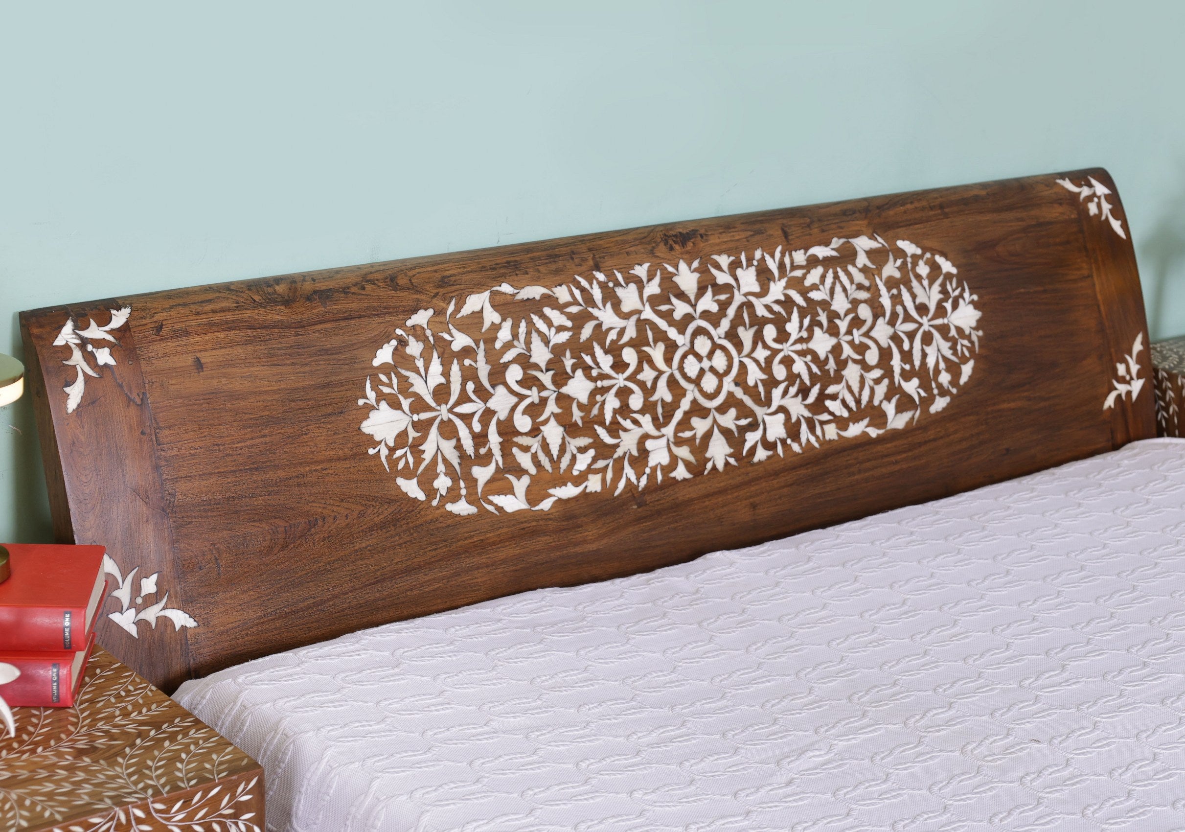 Dashiell Bed