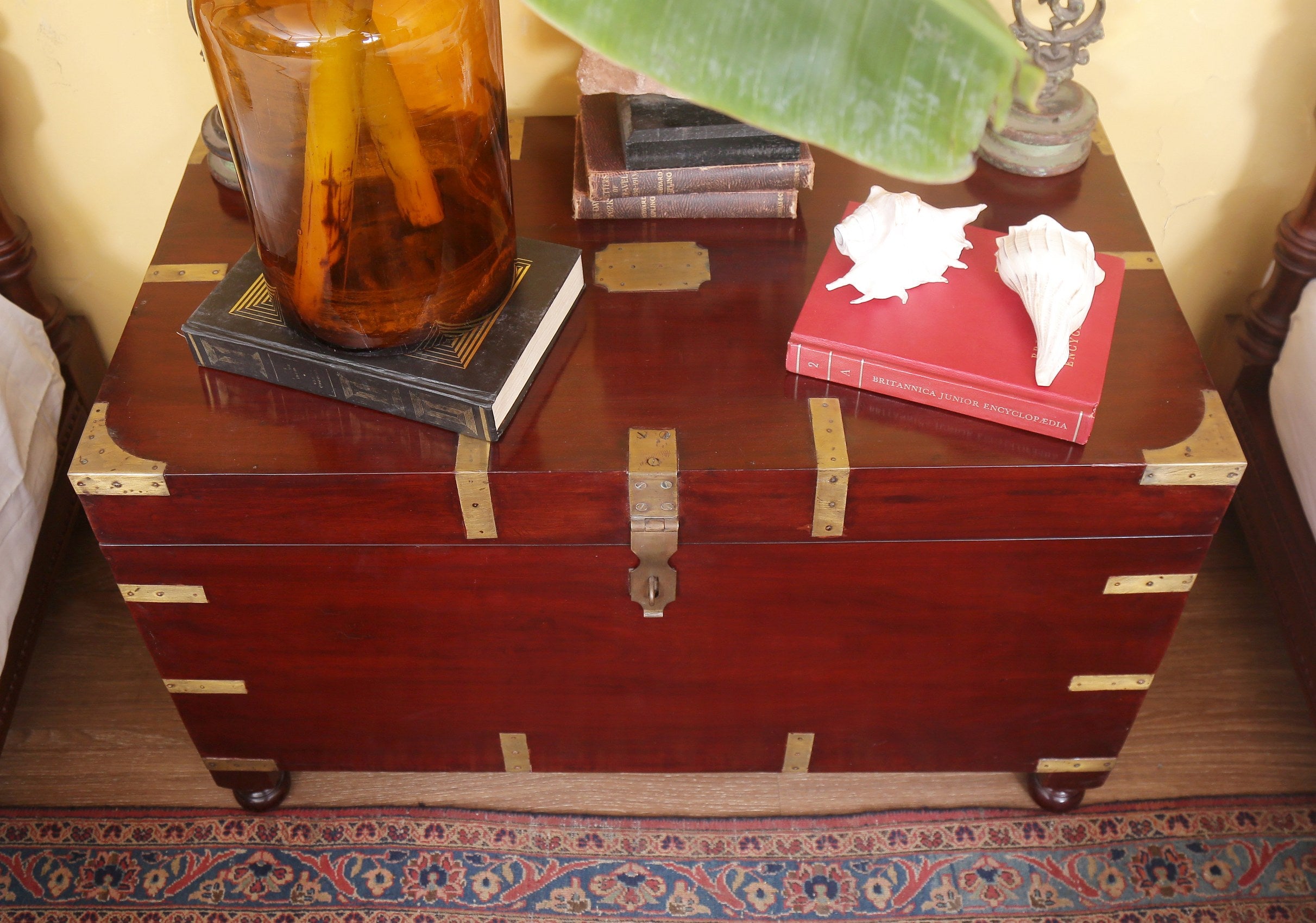 Luna Antique Chest