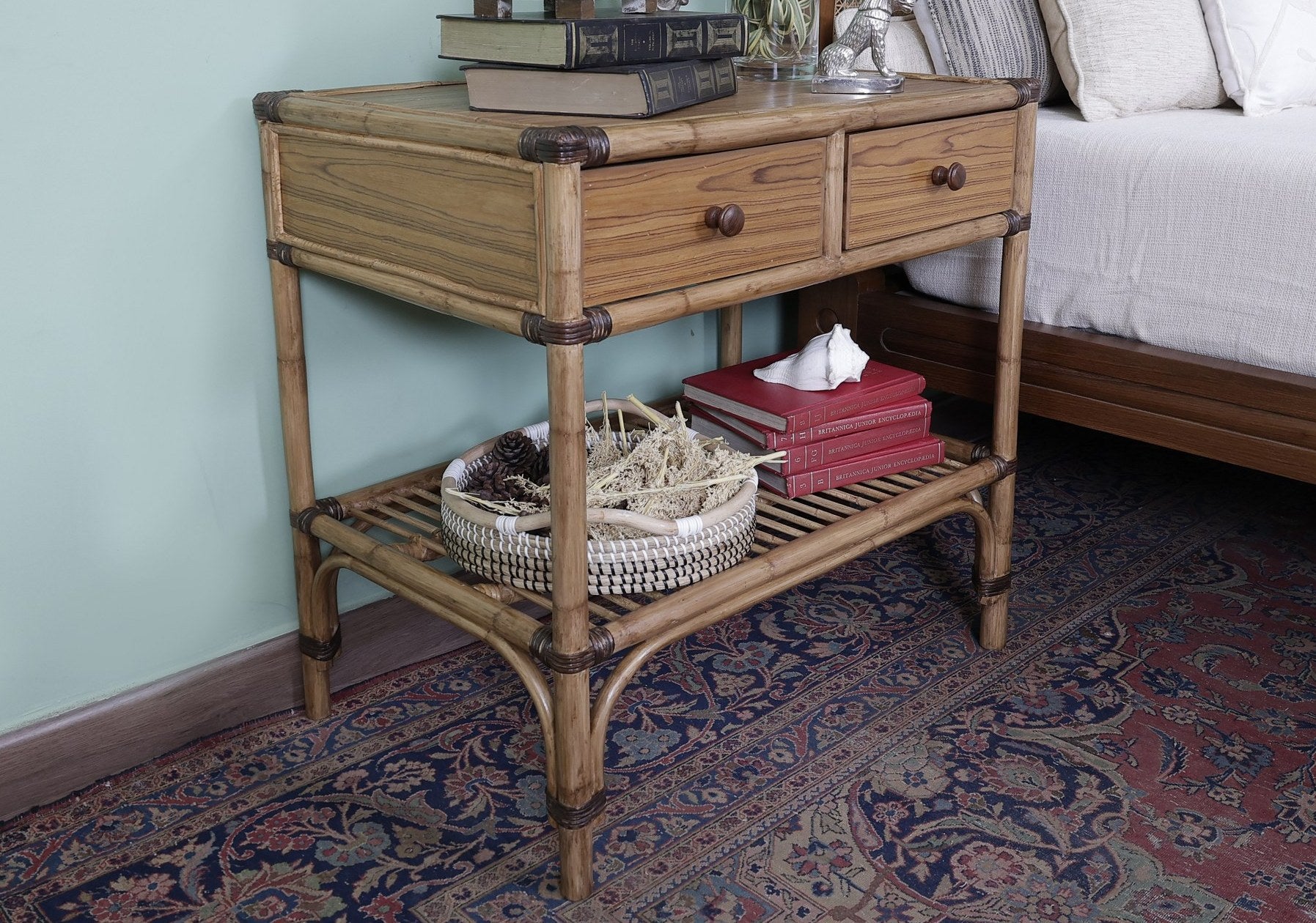 Bilton Table