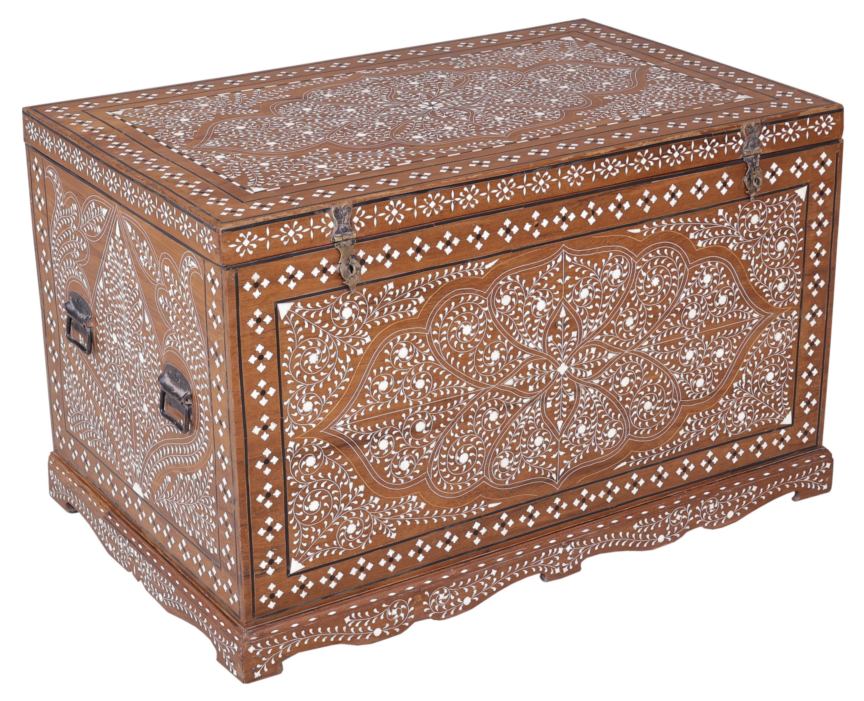 Tredgold Chest