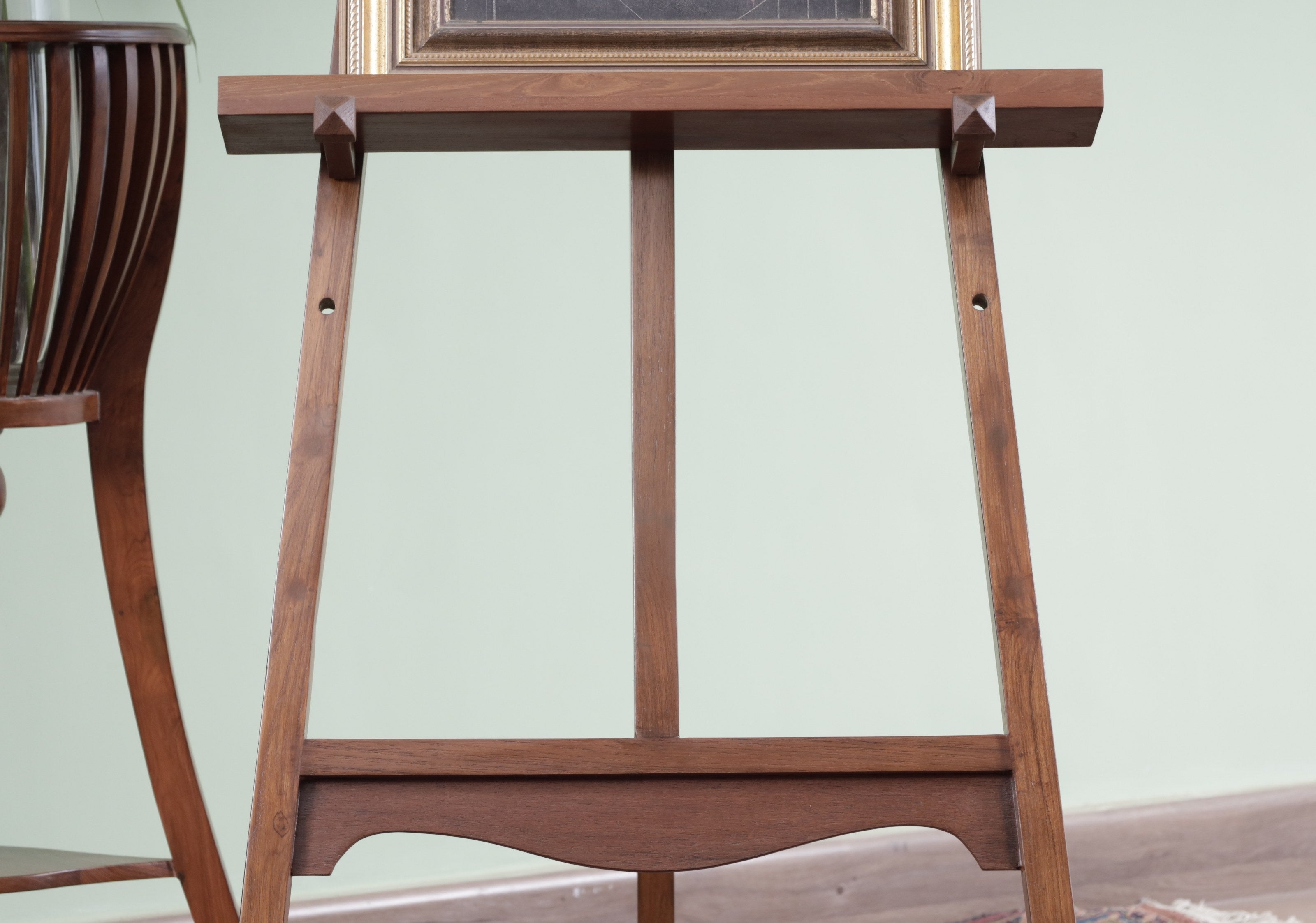 Escott Easel