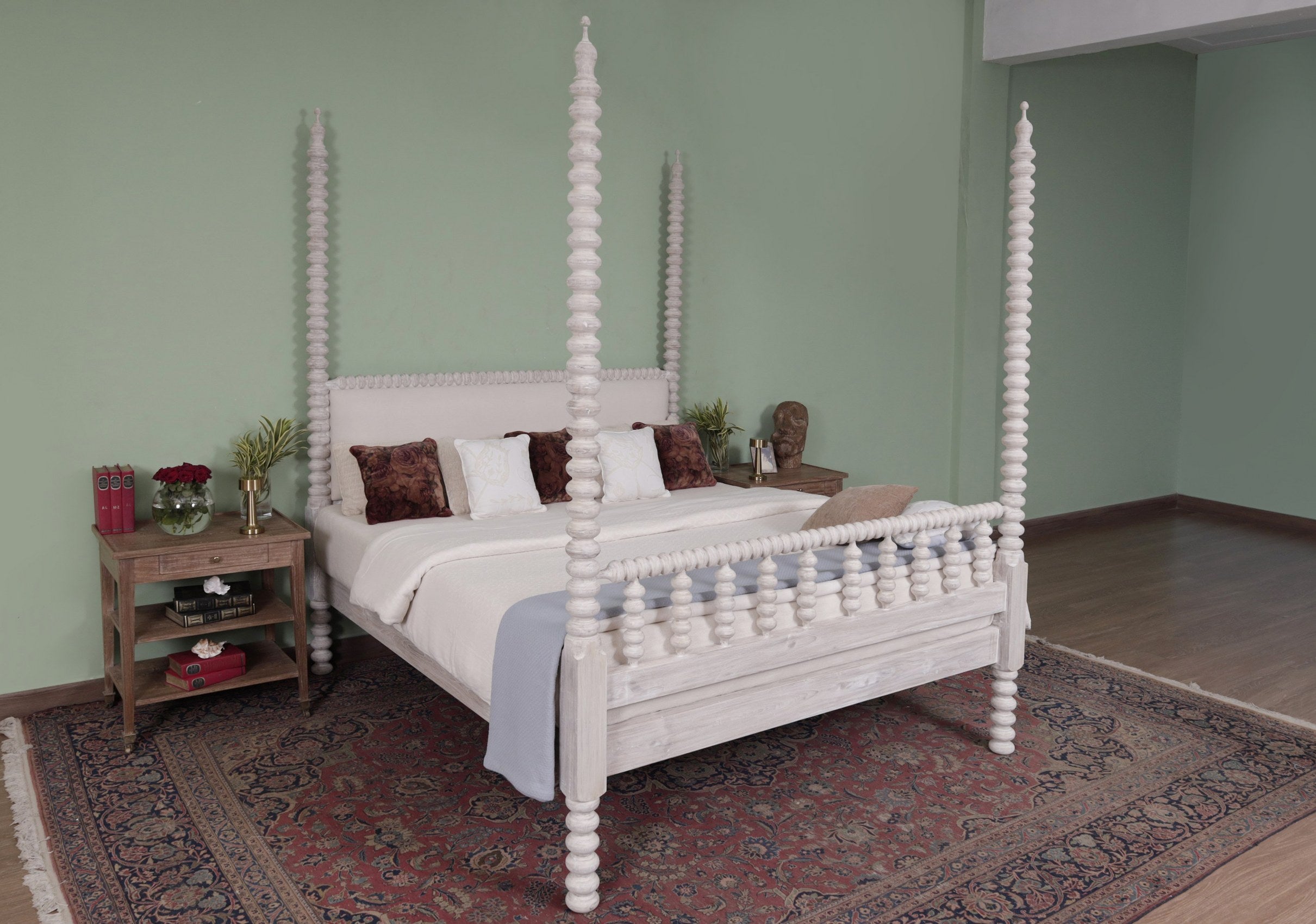 Normanby Poster Bed