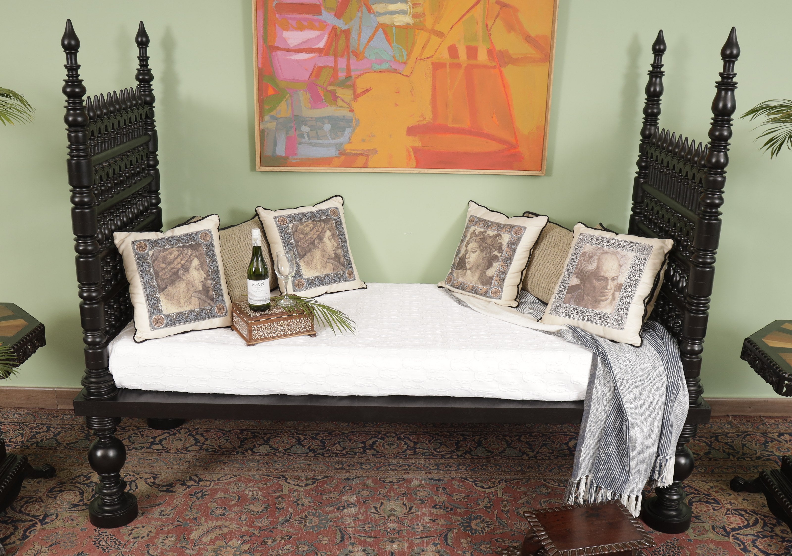 Leydin Day Bed