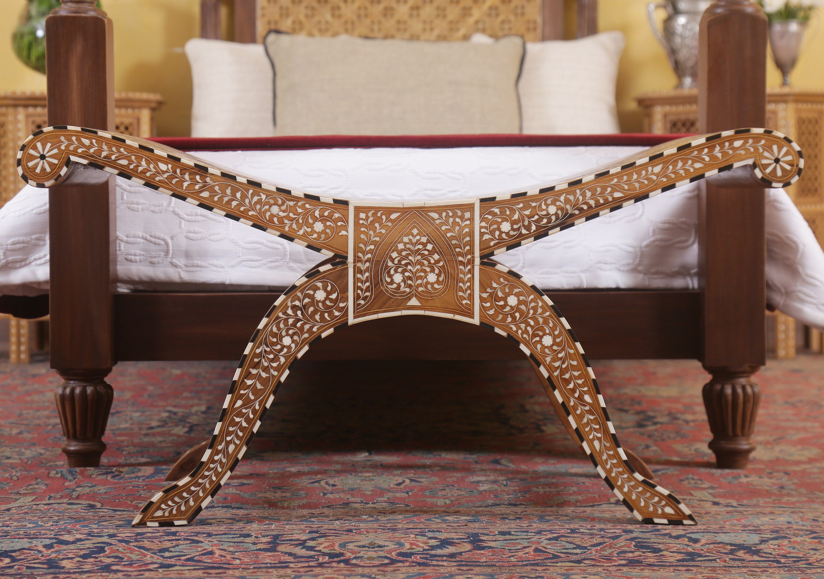 Zeroual Stool