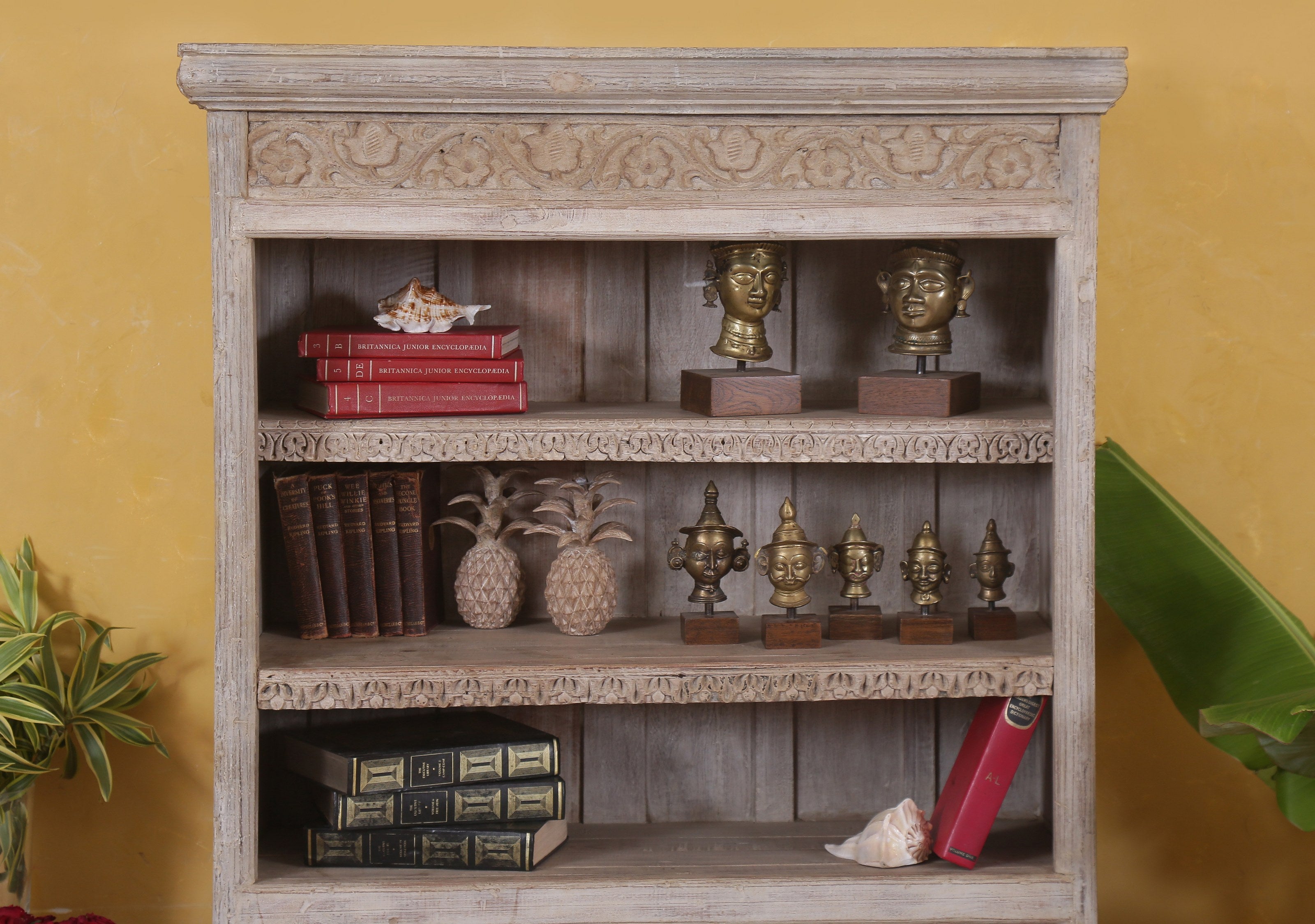 Francisco Cabinet