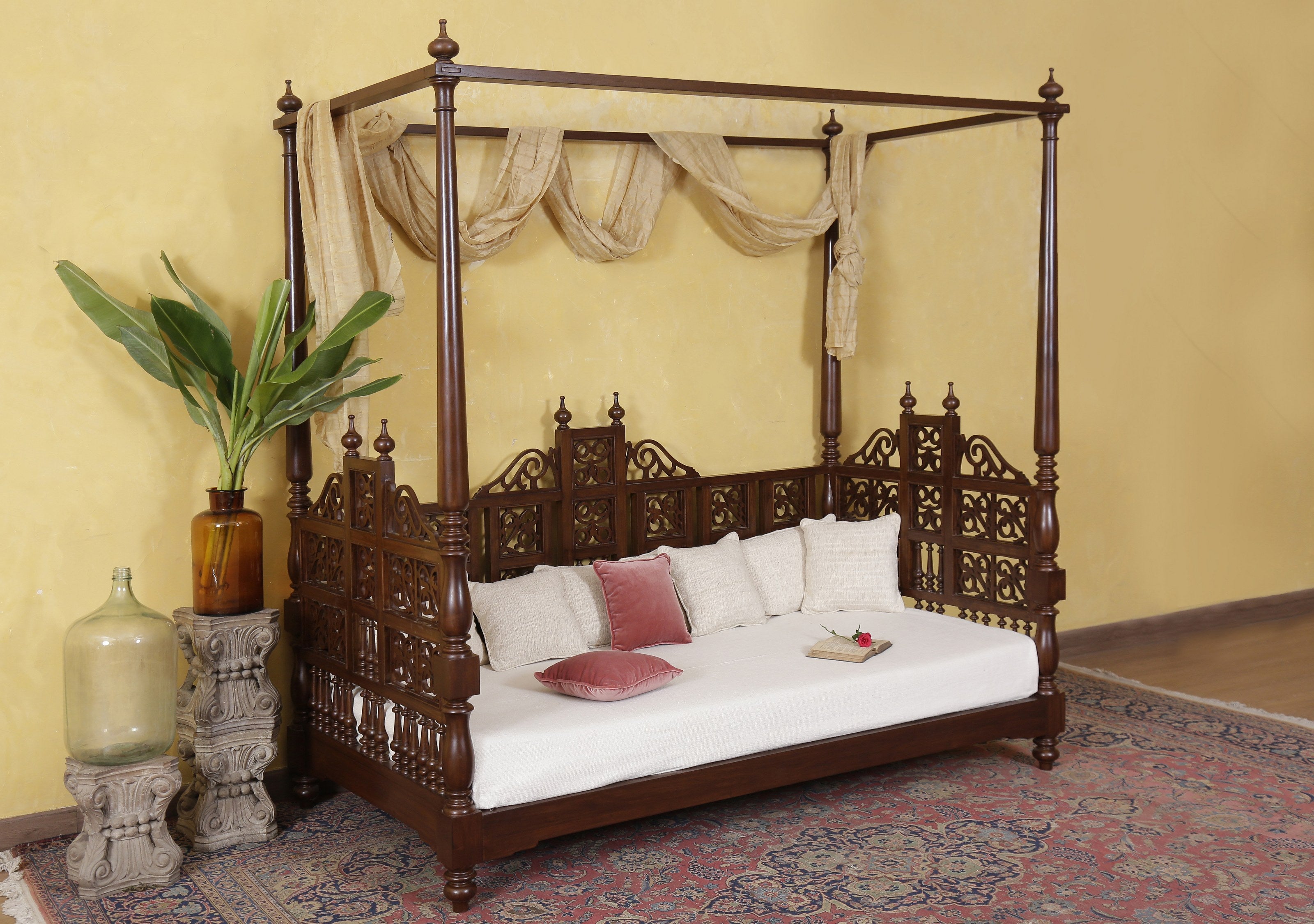 Wodehouse Day Bed