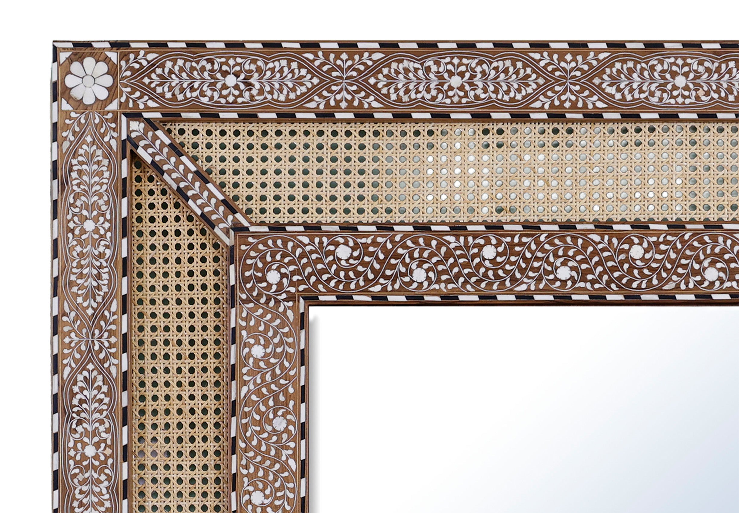 Lindo Mirror Frame