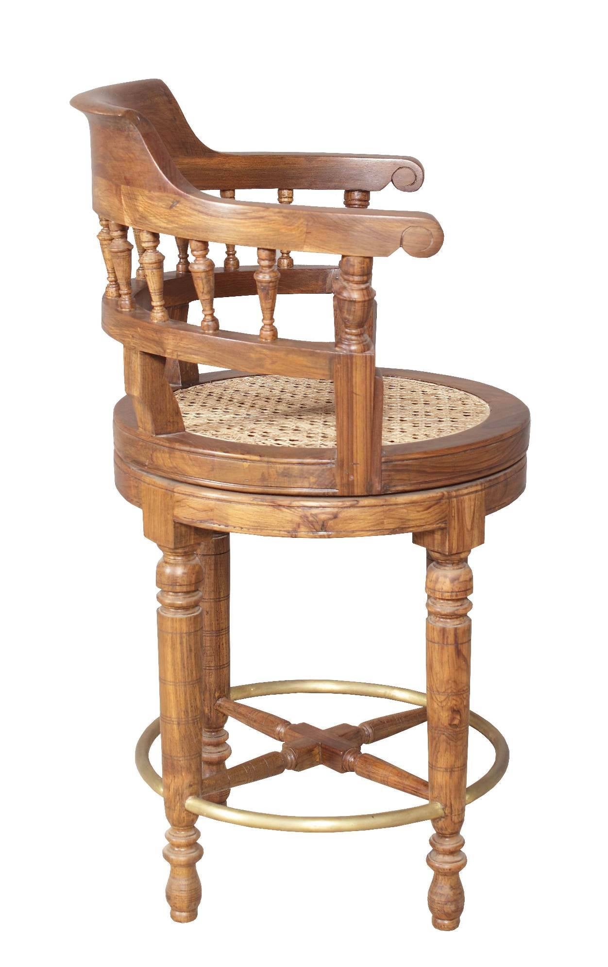 Maud Revolving Barchair