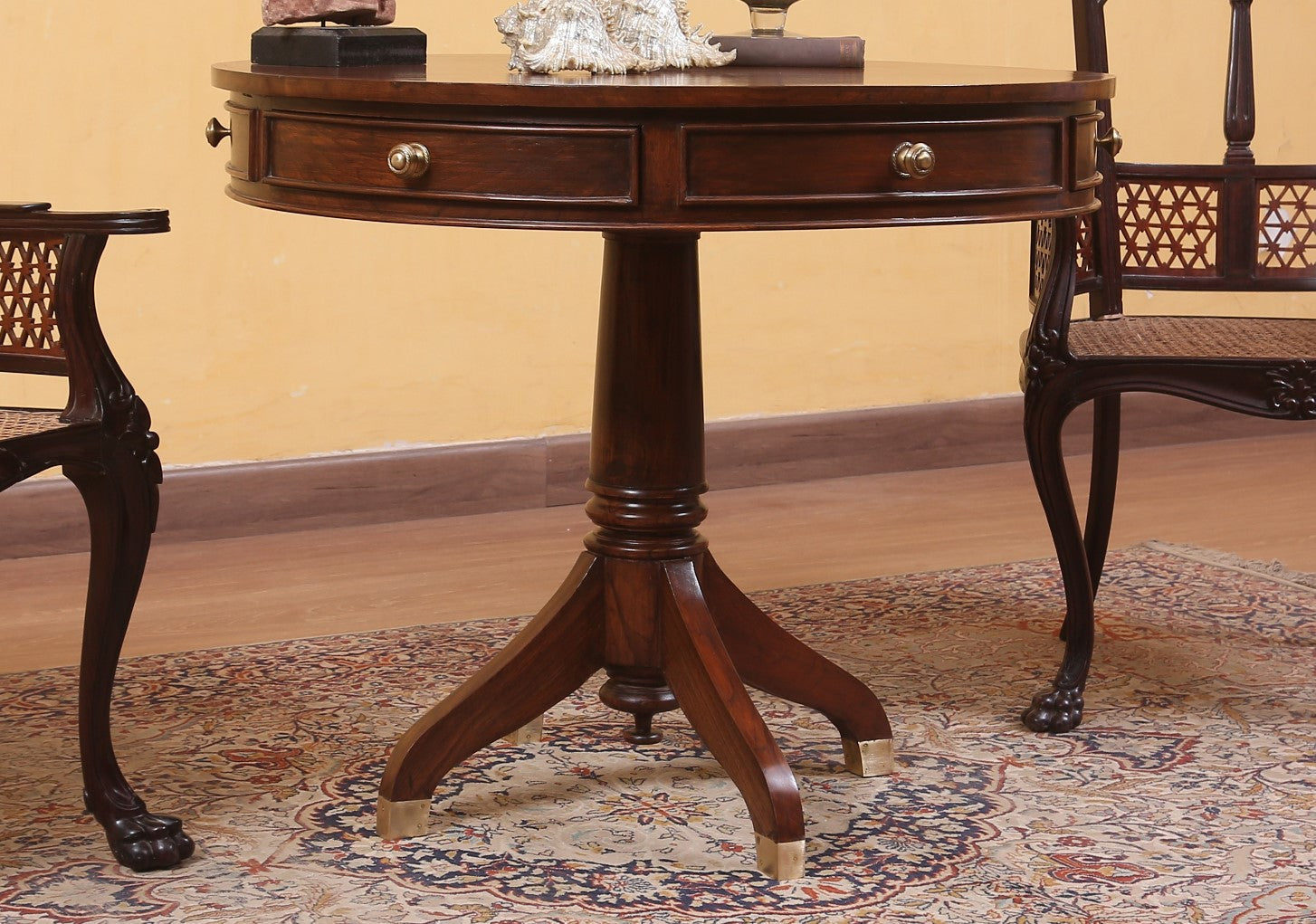 Fytche Table