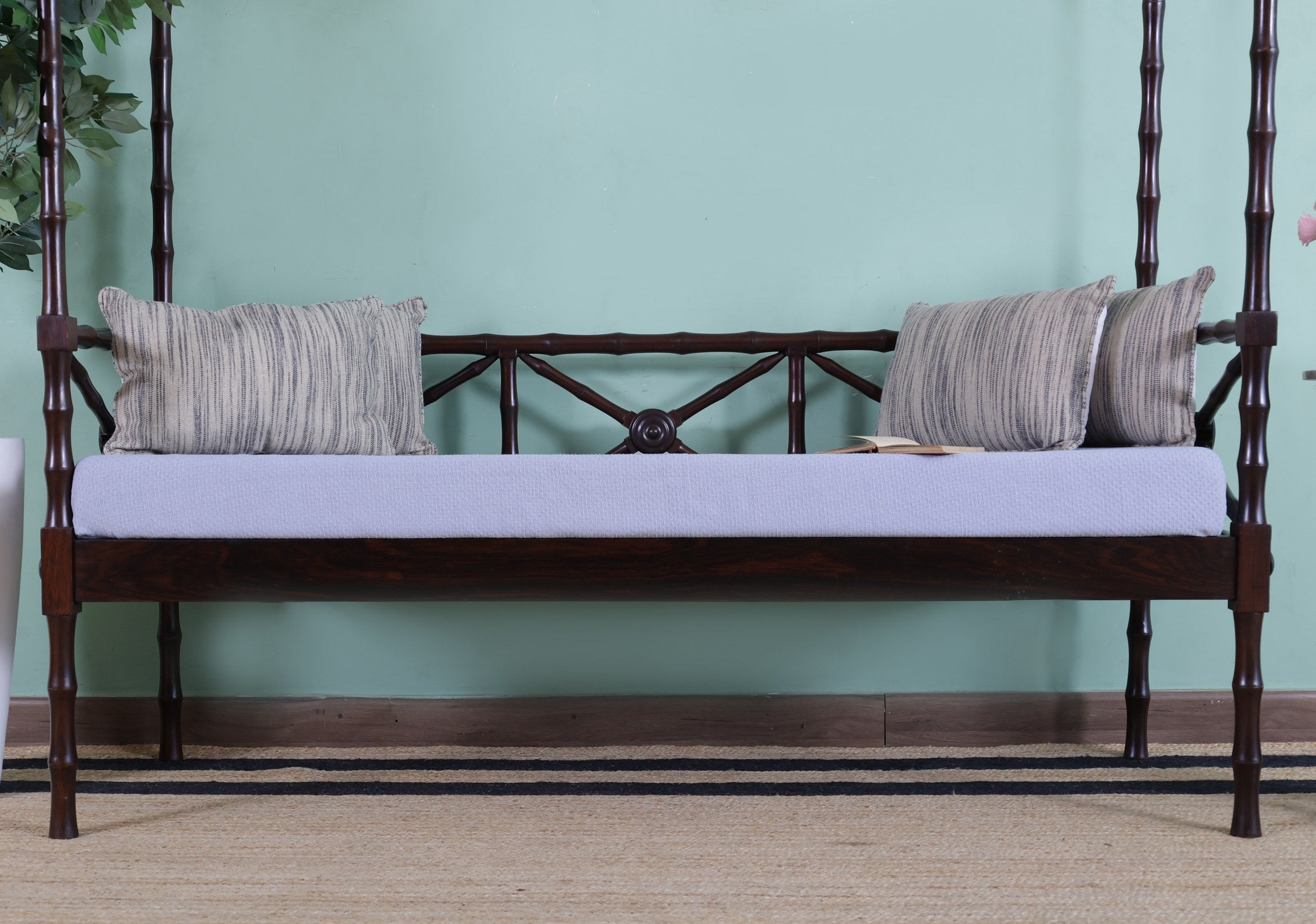 Lugard antique Day Bed