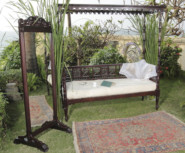 Menezes Antique Day Bed