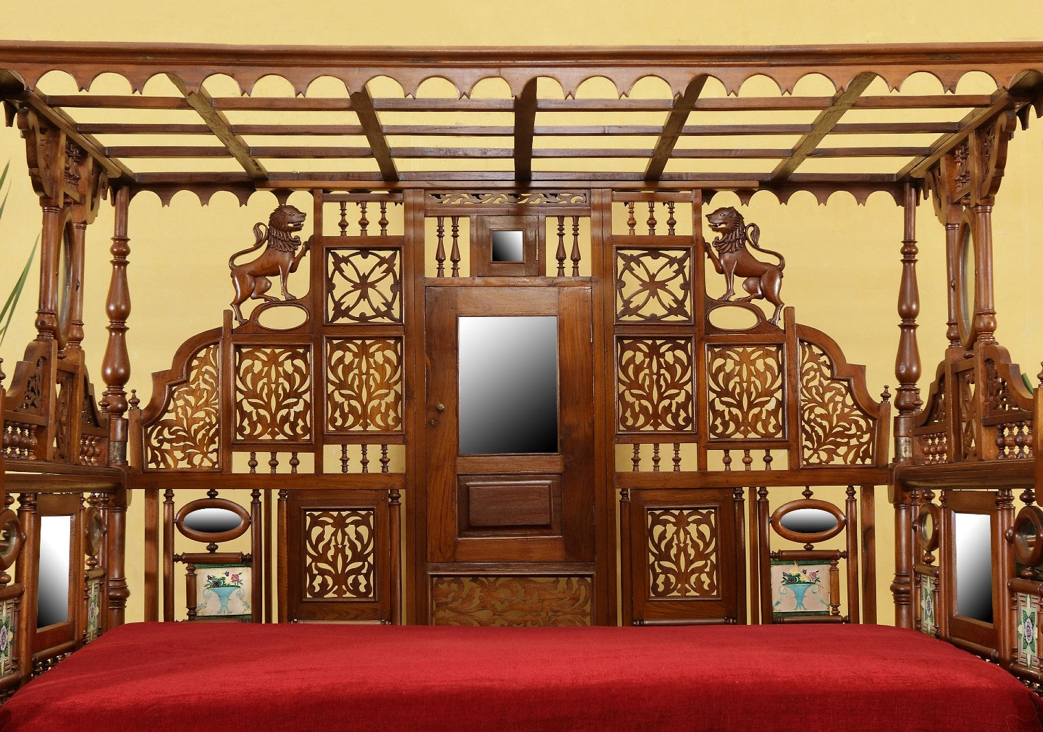 Victor Day Bed