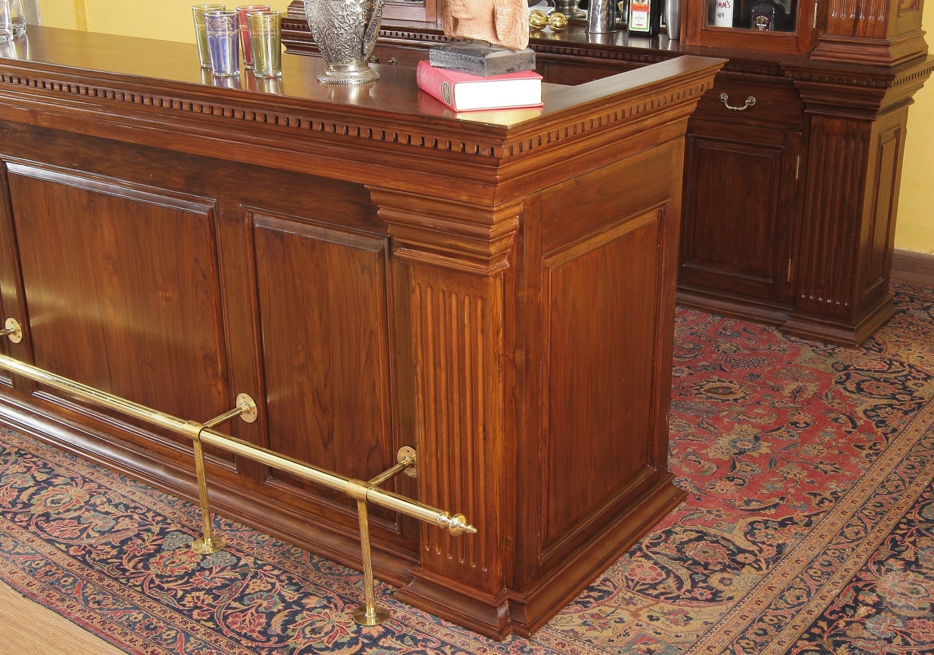 Torrington Bar Counter